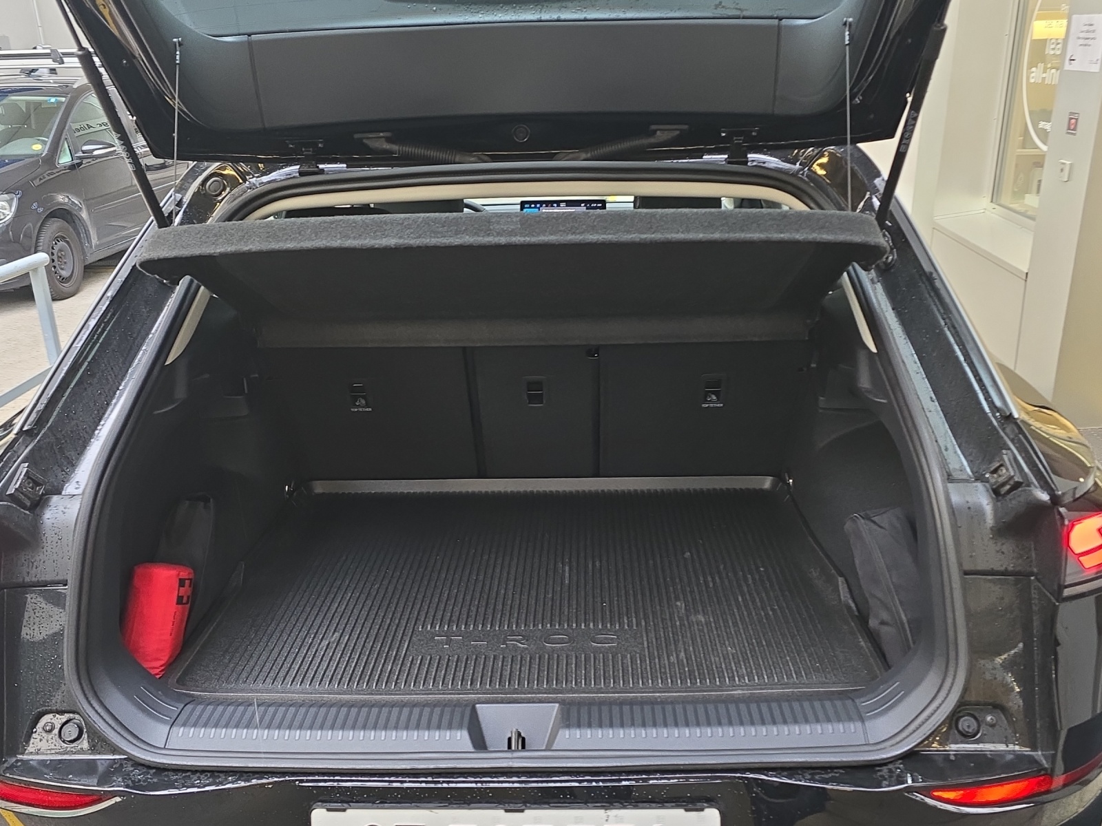 VW T-Roc 1.5 eTSI mHEV Life DSG-image-8