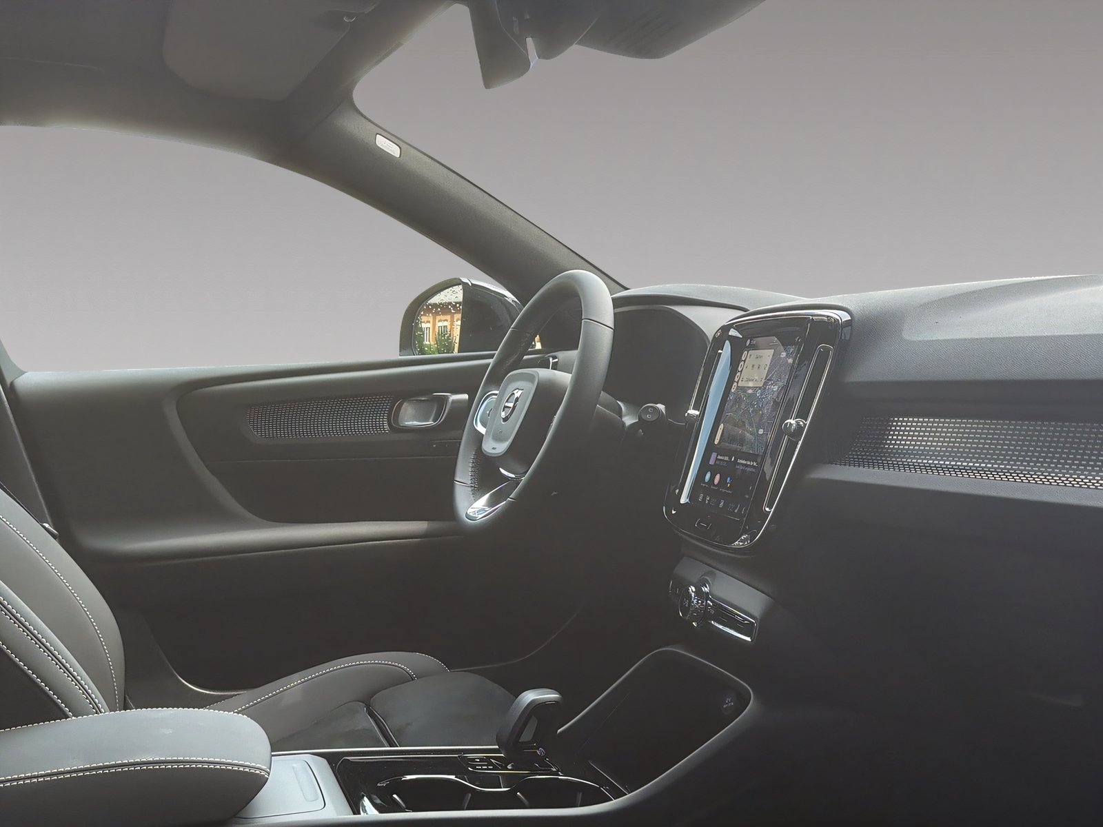 VOLVO EX40 Twin Black Edition AWD-image-12