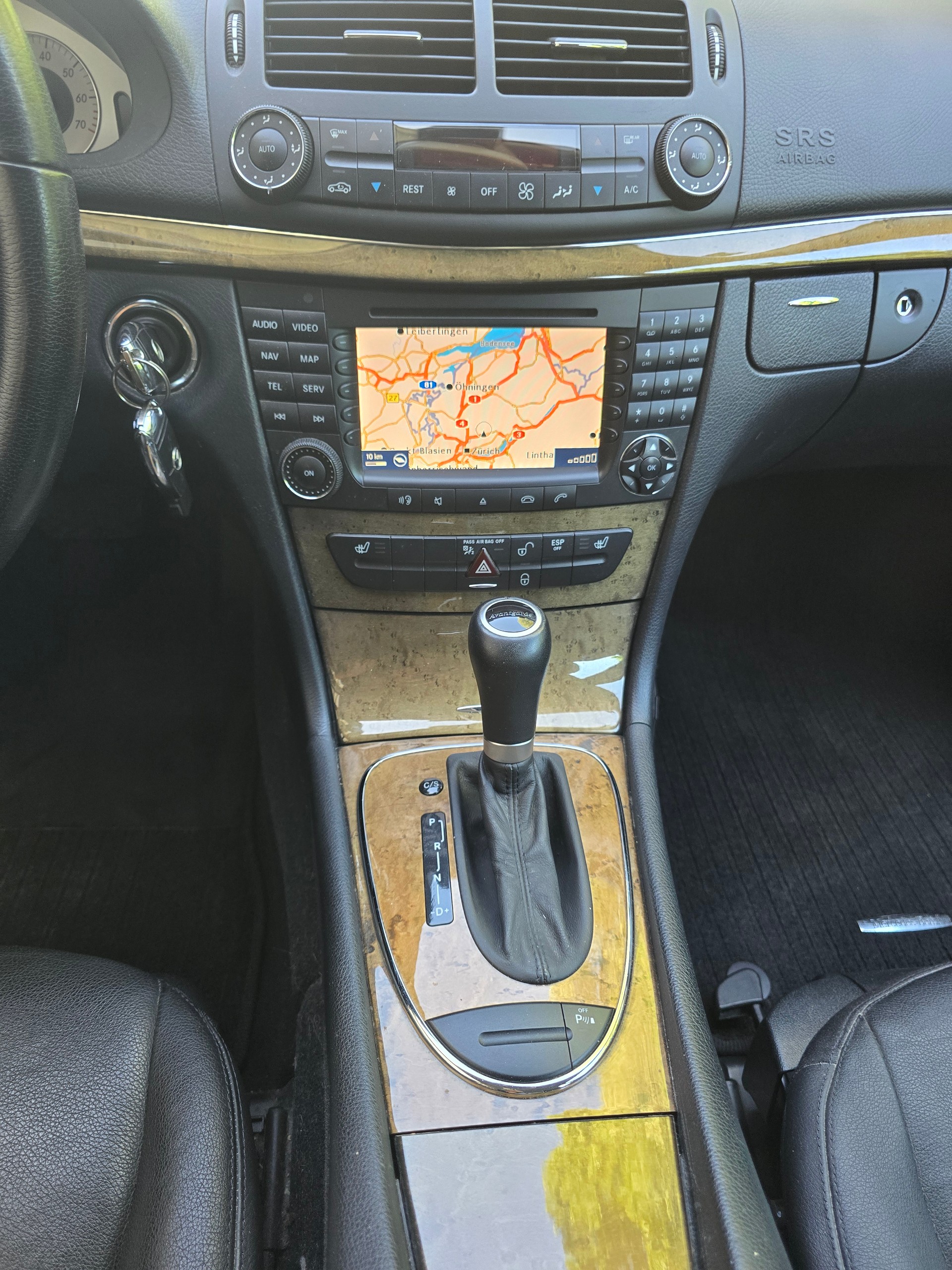 MERCEDES-BENZ E 280 Elégance-image-11