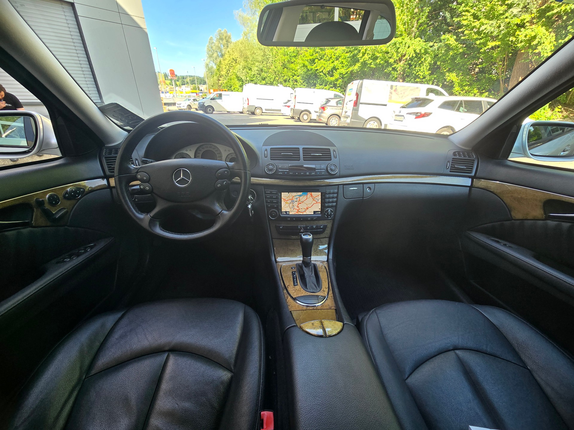 MERCEDES-BENZ E 280 Elégance-image-9