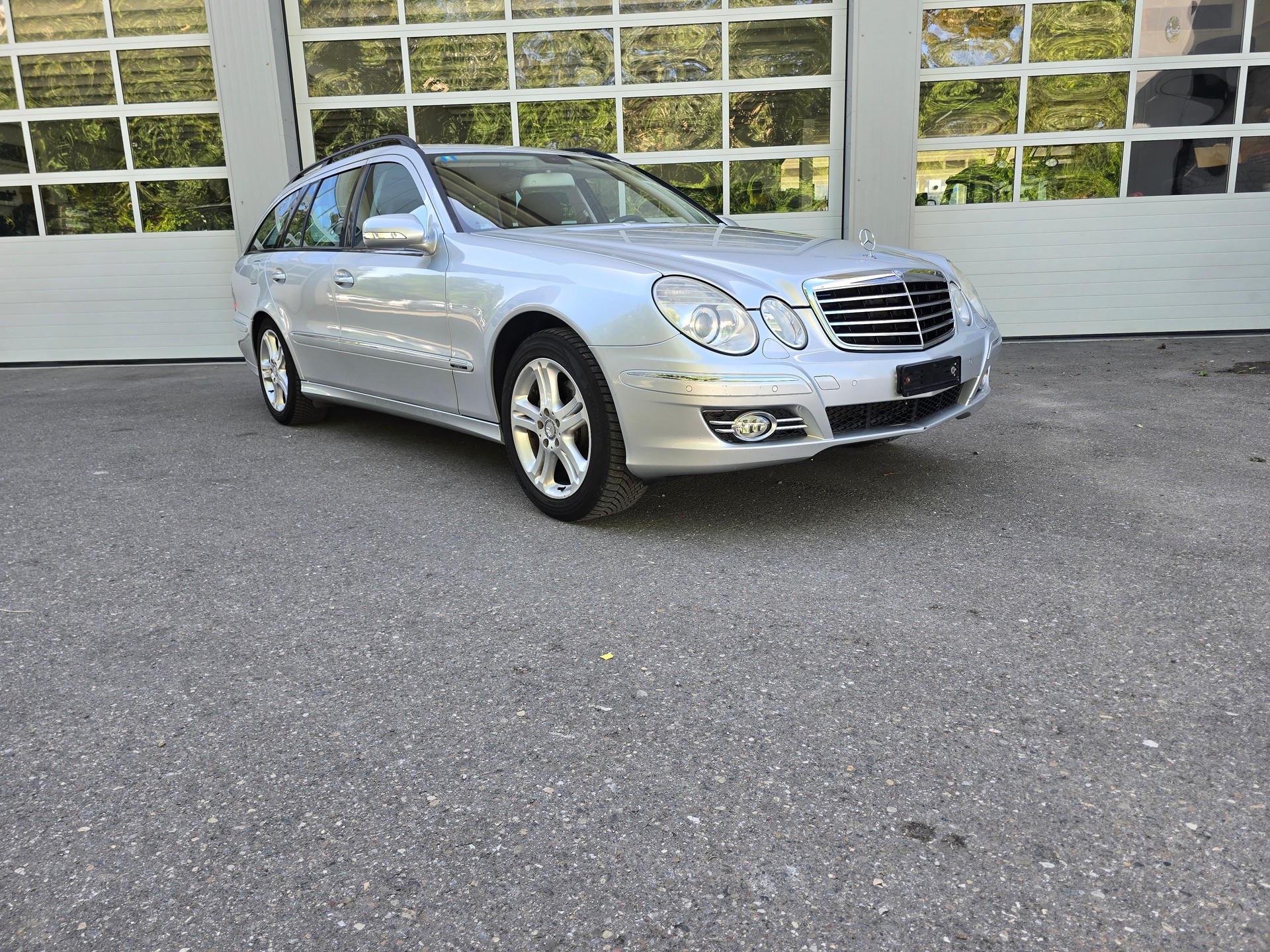 MERCEDES-BENZ E 280 Elégance-image-2
