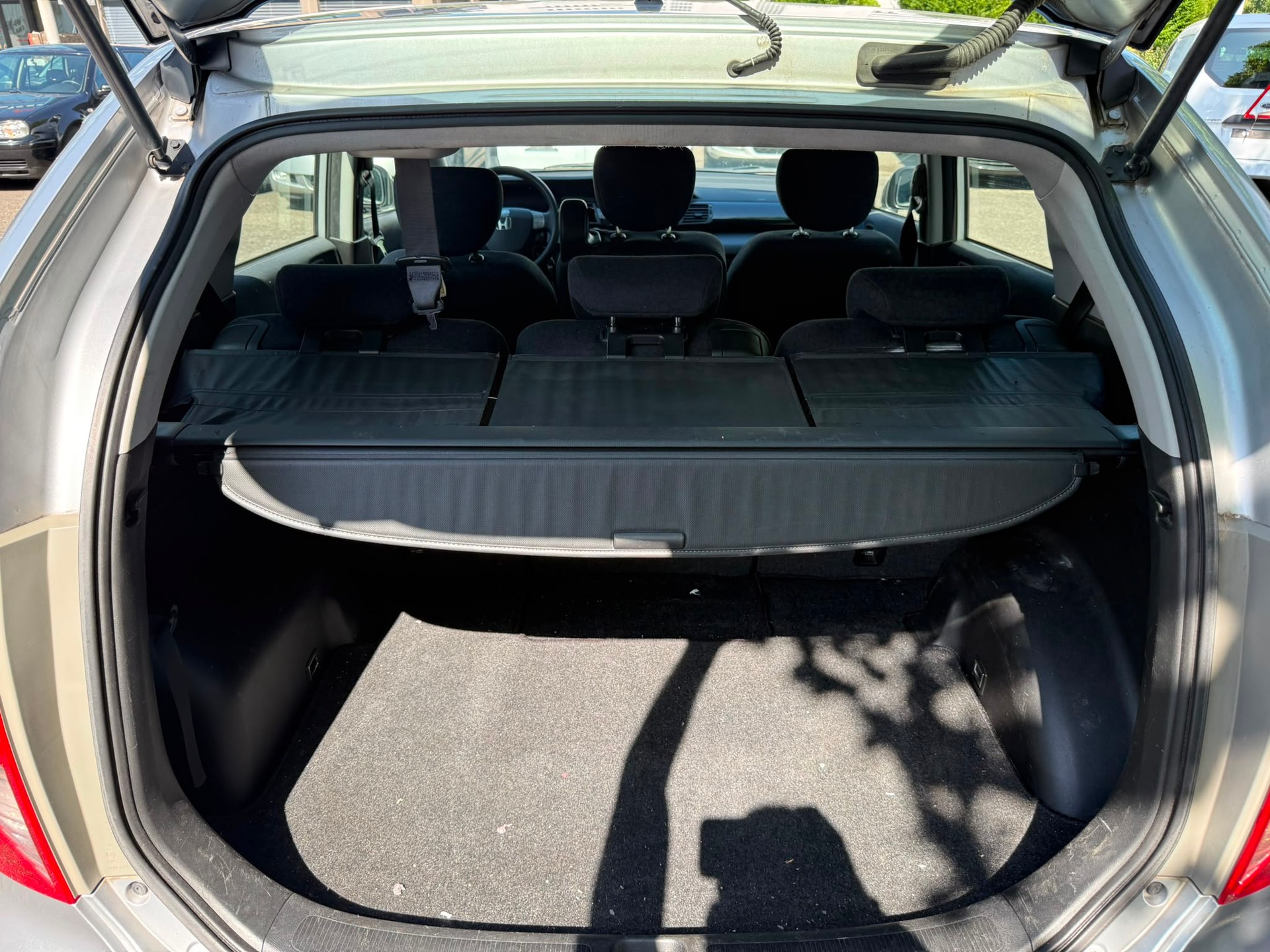 HONDA FR-V 2.0 Executive-image-8