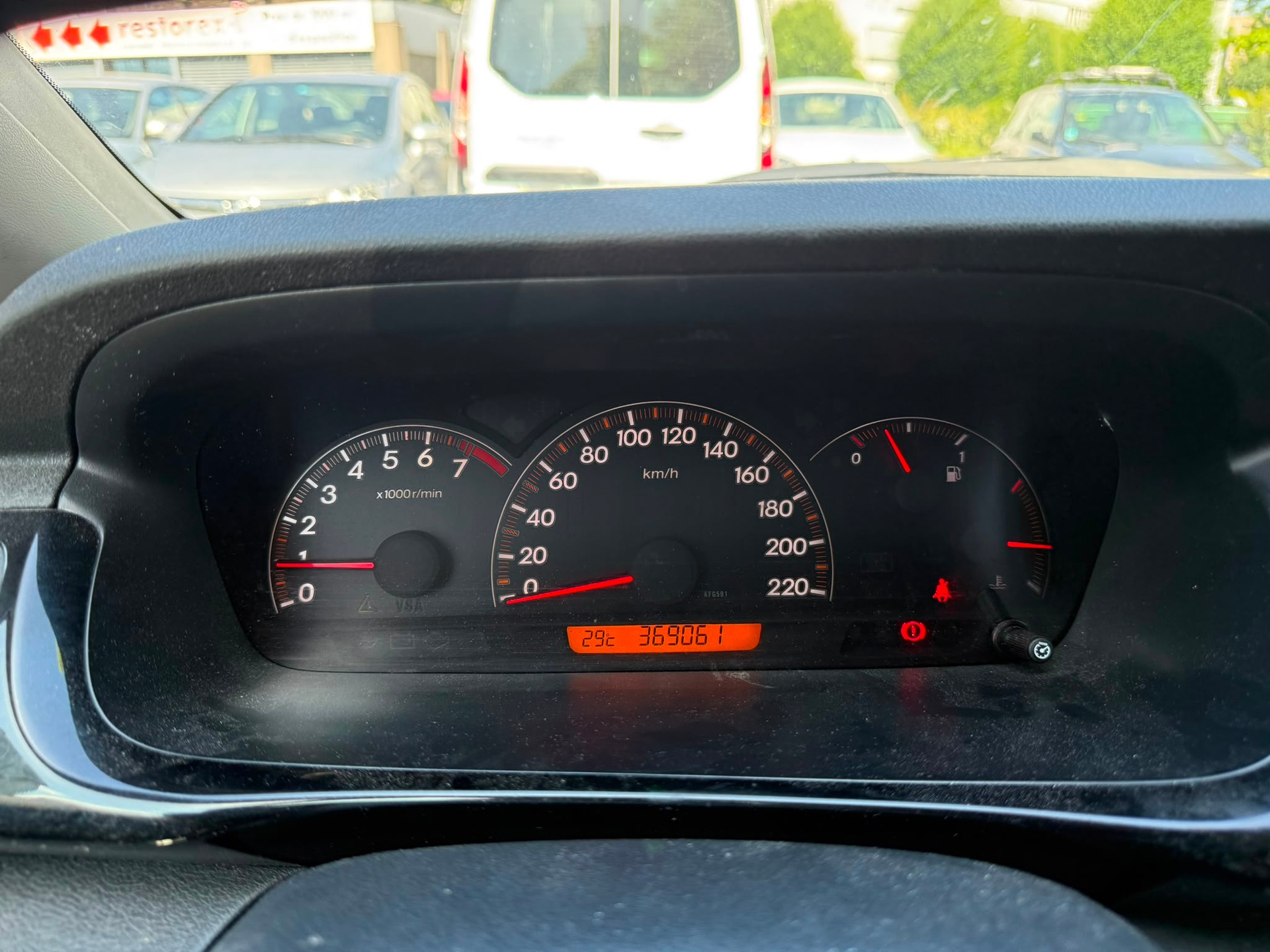 HONDA FR-V 2.0 Executive-image-11