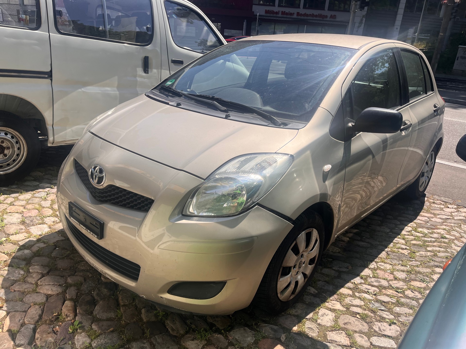 TOYOTA YARIS-image-0