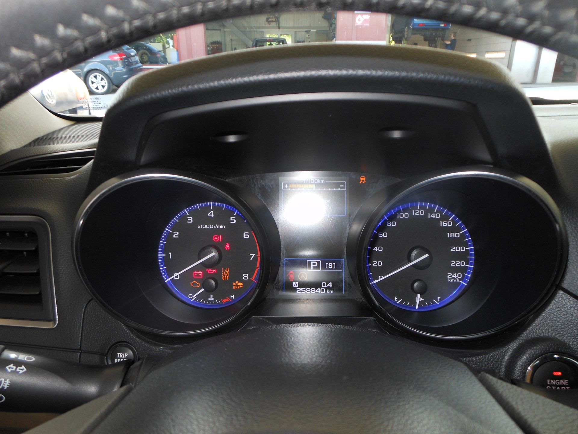 SUBARU Outback 2.5i Luxury AWD Lineartronic-image-10