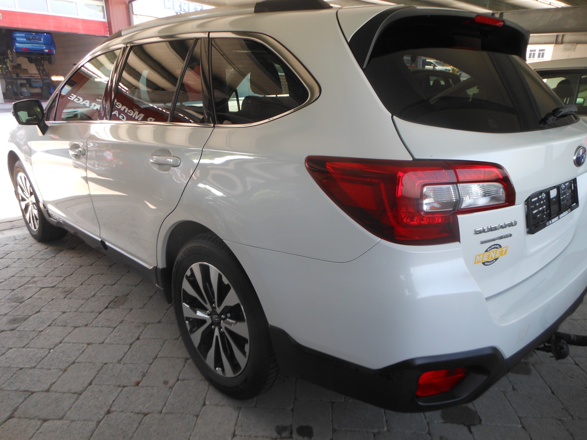 SUBARU Outback 2.5i Luxury AWD Lineartronic-image-4
