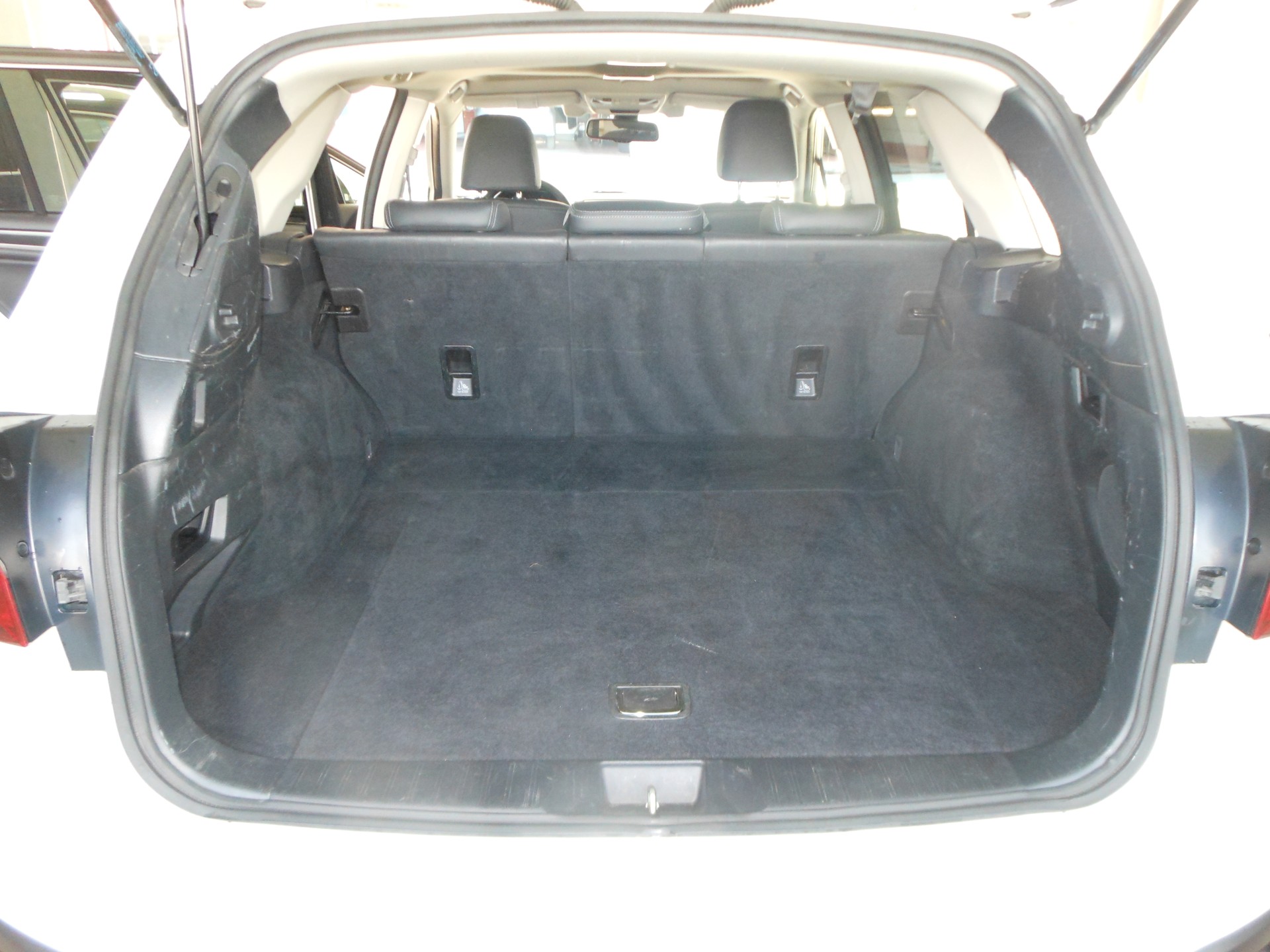 SUBARU Outback 2.5i Luxury AWD Lineartronic-image-8