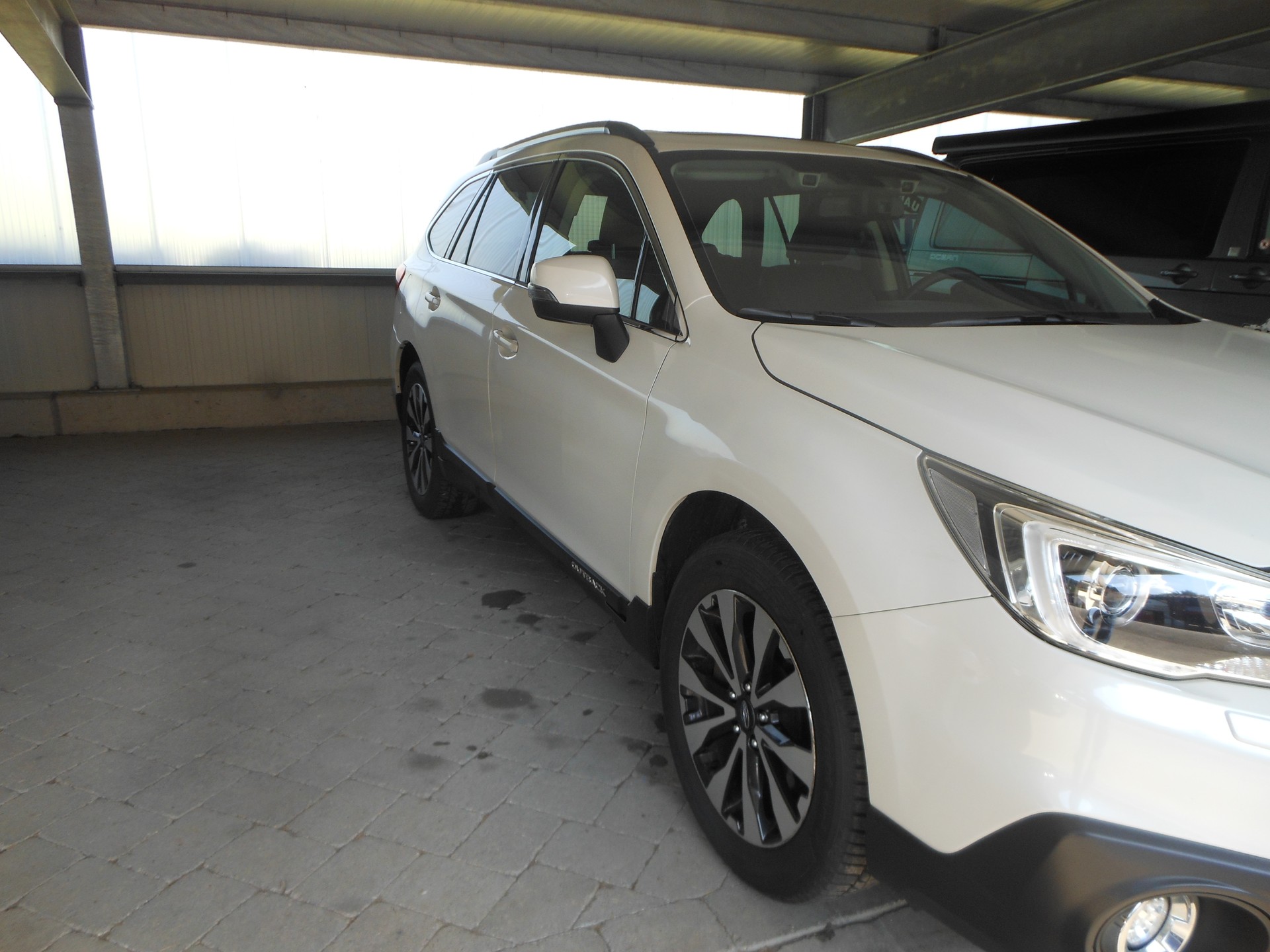 SUBARU Outback 2.5i Luxury AWD Lineartronic-image-2