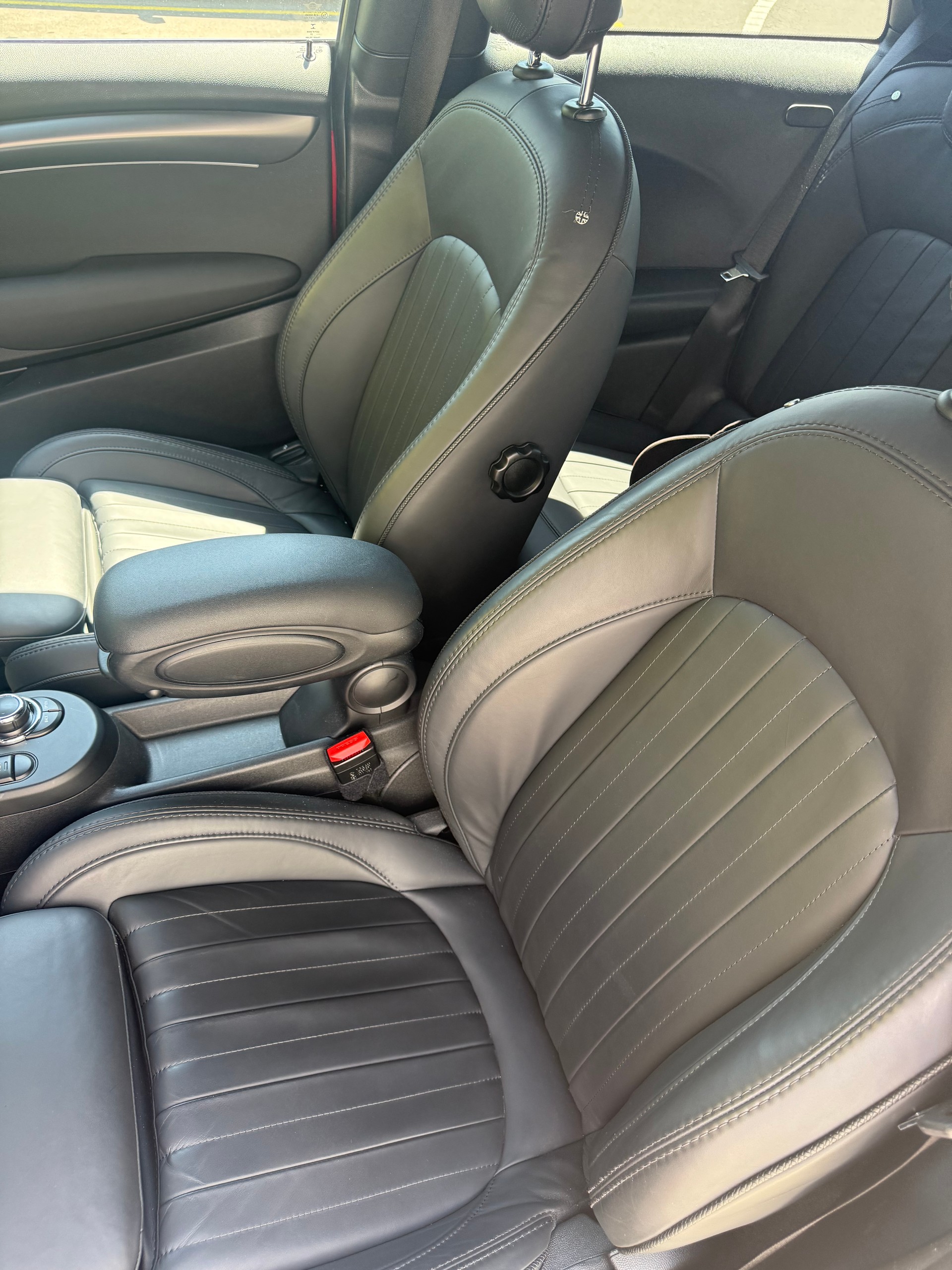 MINI 2.0i Cooper S SDKG-image-5