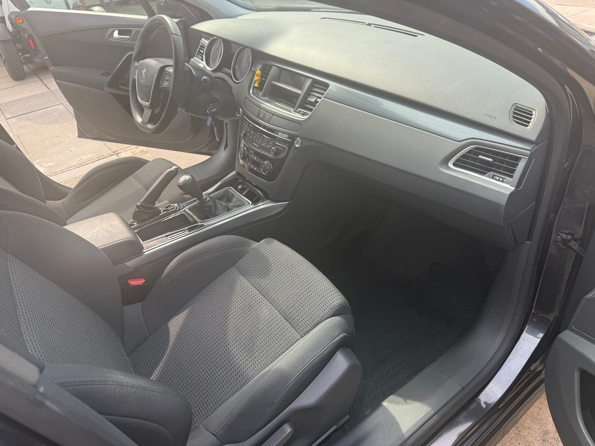 PEUGEOT 508 1.6 16V T Active-image-8