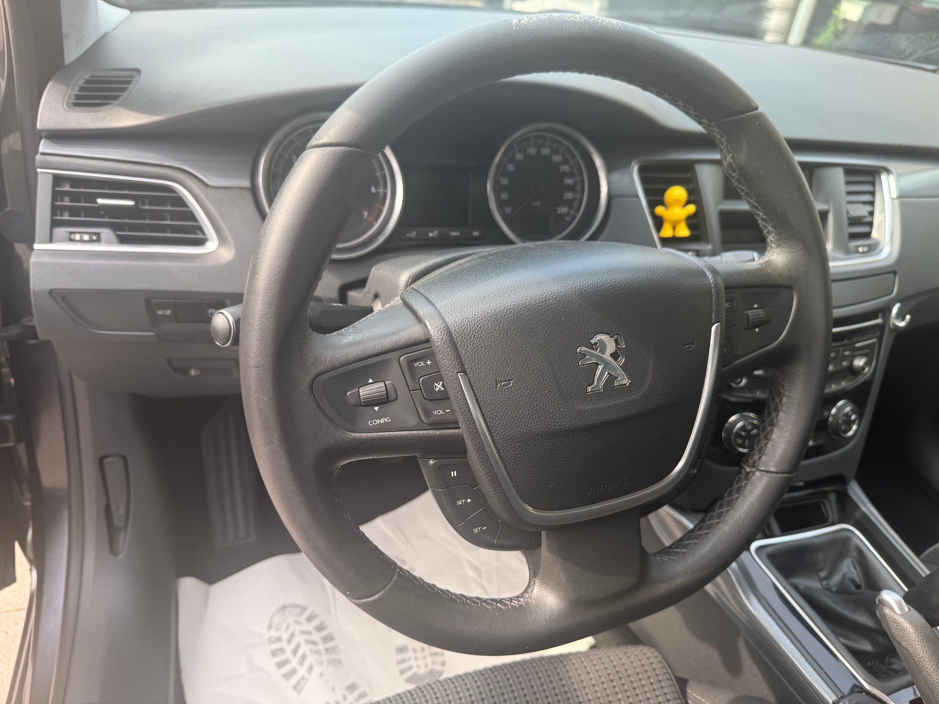 PEUGEOT 508 1.6 16V T Active-image-9