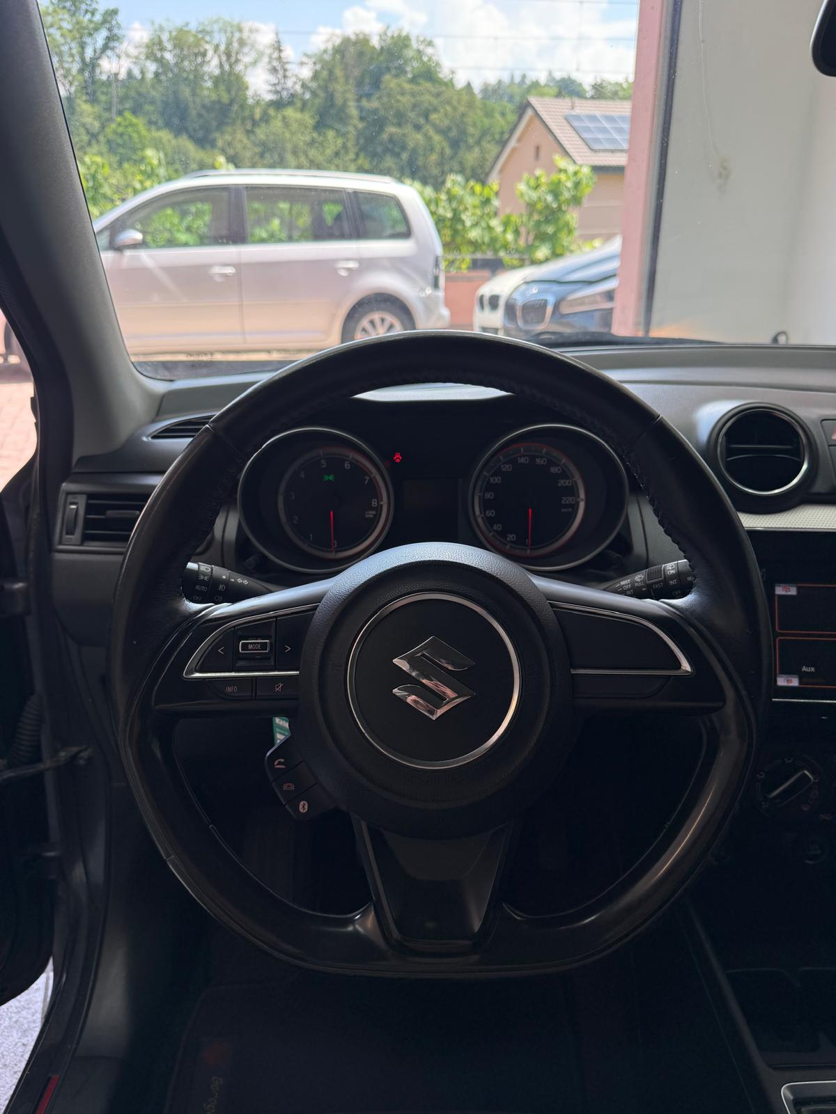 SUZUKI Swift 1.0 12V Compact+-image-6