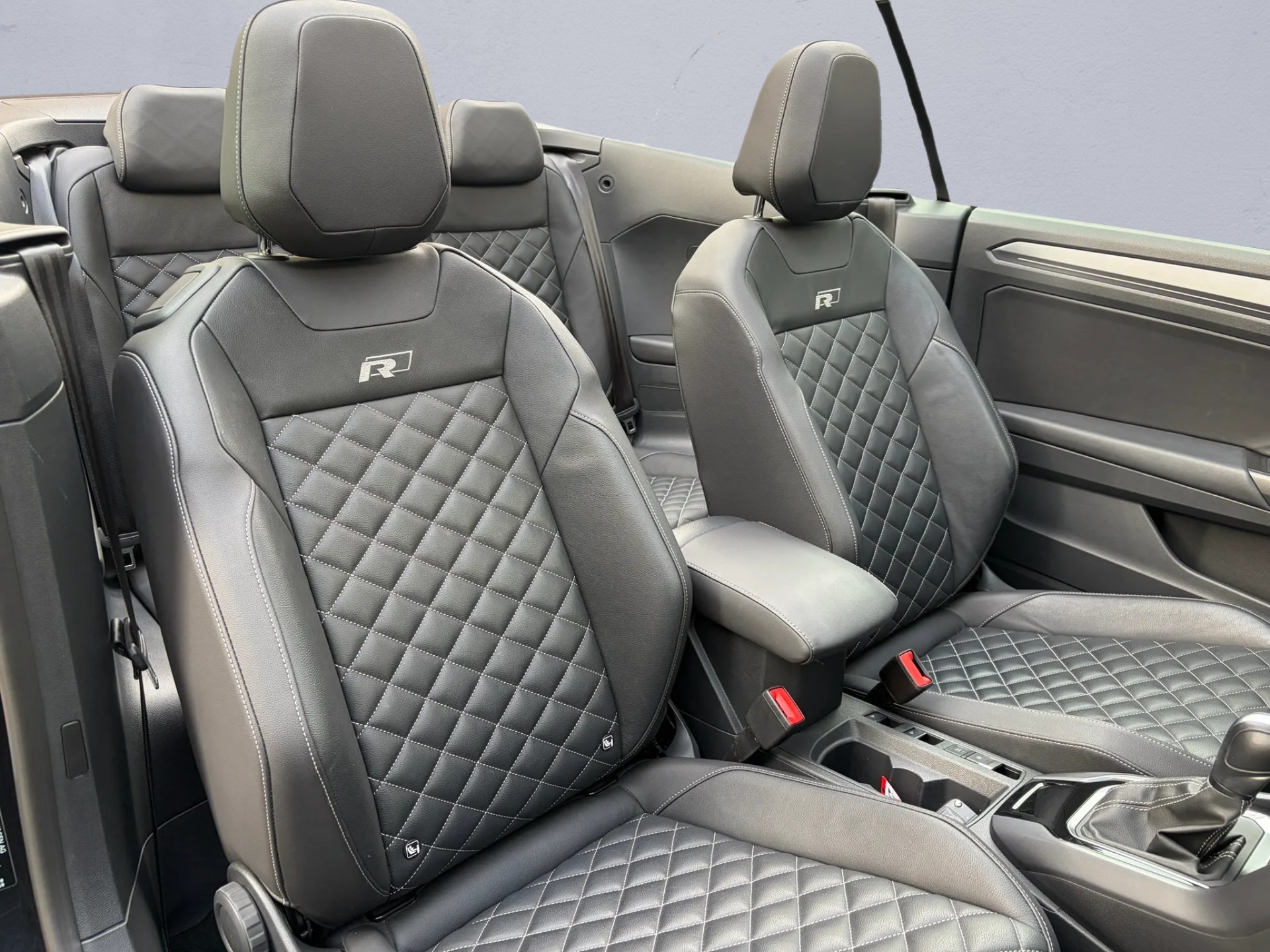 VW T-Roc Cabriolet 1.5 TSI EVO R-Line DSG-image-11