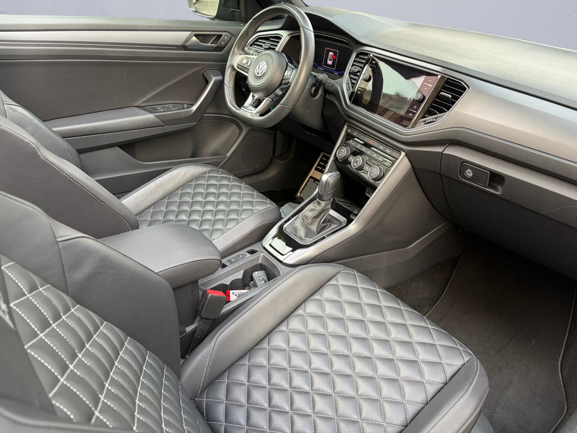 VW T-Roc Cabriolet 1.5 TSI EVO R-Line DSG-image-9