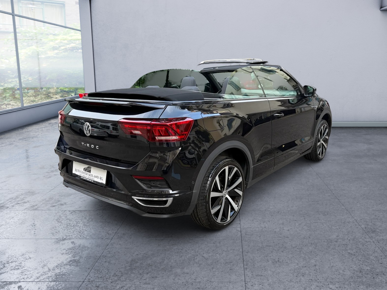VW T-Roc Cabriolet 1.5 TSI EVO R-Line DSG-image-5
