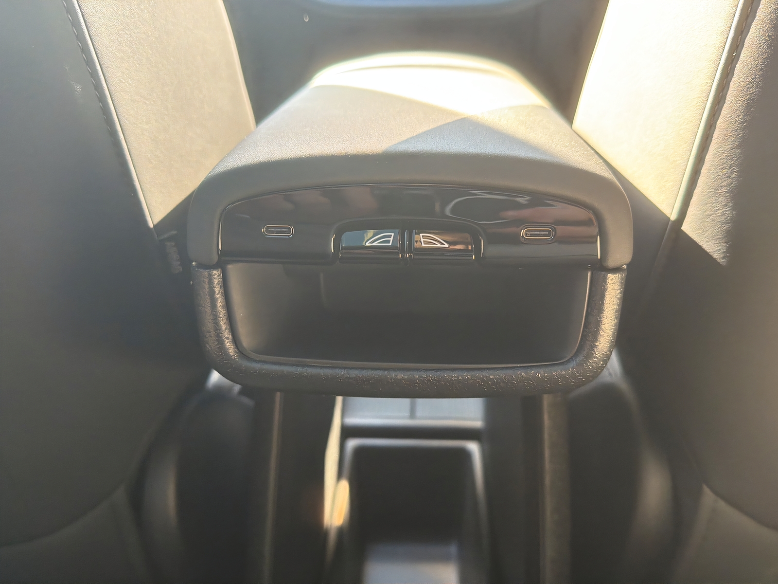 VOLVO EX30 E60 Twin Ultra Performance AWD-image-15
