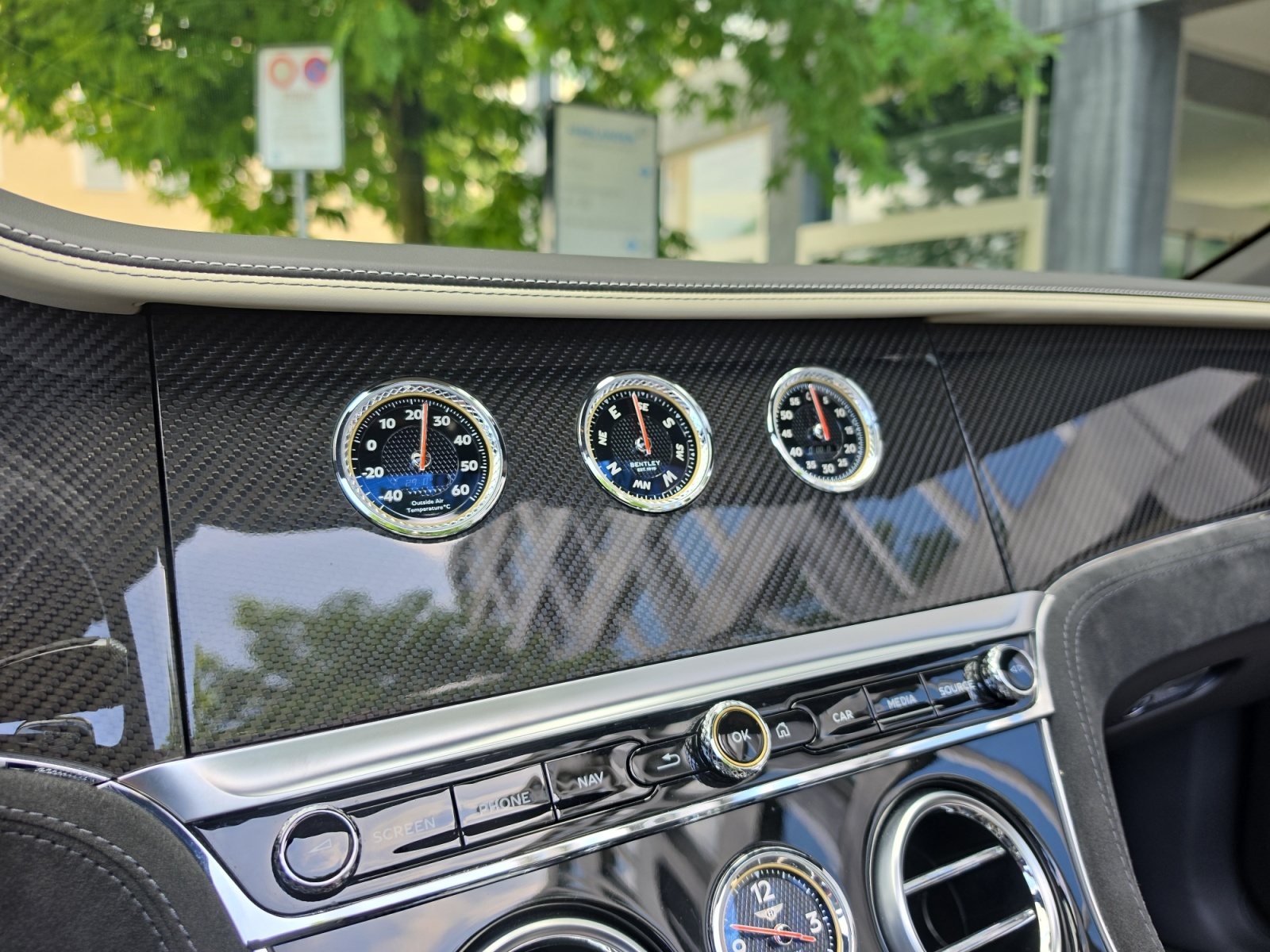 BENTLEY Continental GTC 6.0 W12 Speed mit Vollausstattung!-image-17