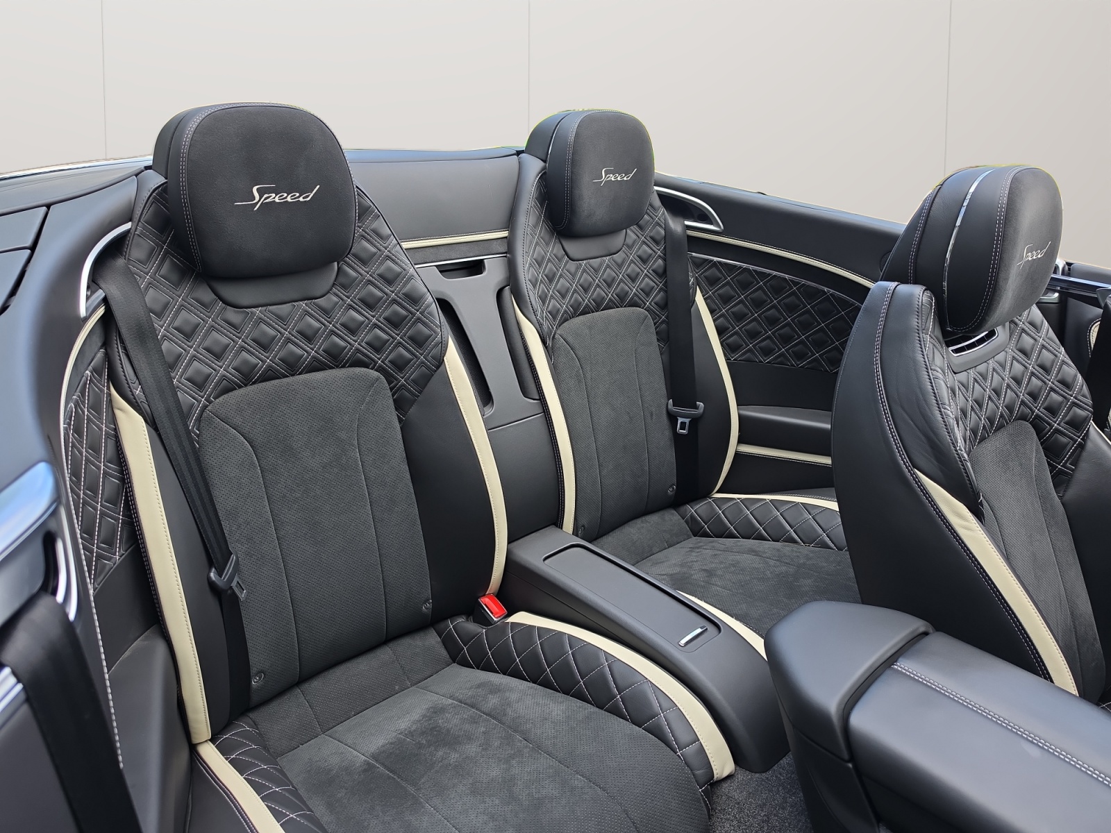 BENTLEY Continental GTC 6.0 W12 Speed mit Vollausstattung!-image-12