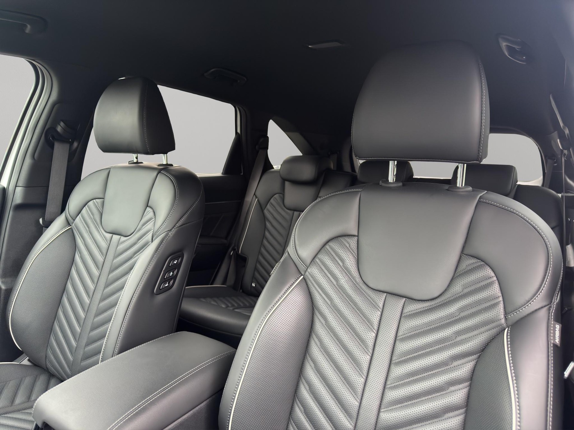 KIA Sorento 1.6 T-GDi Hybrid Style 7P-image-2