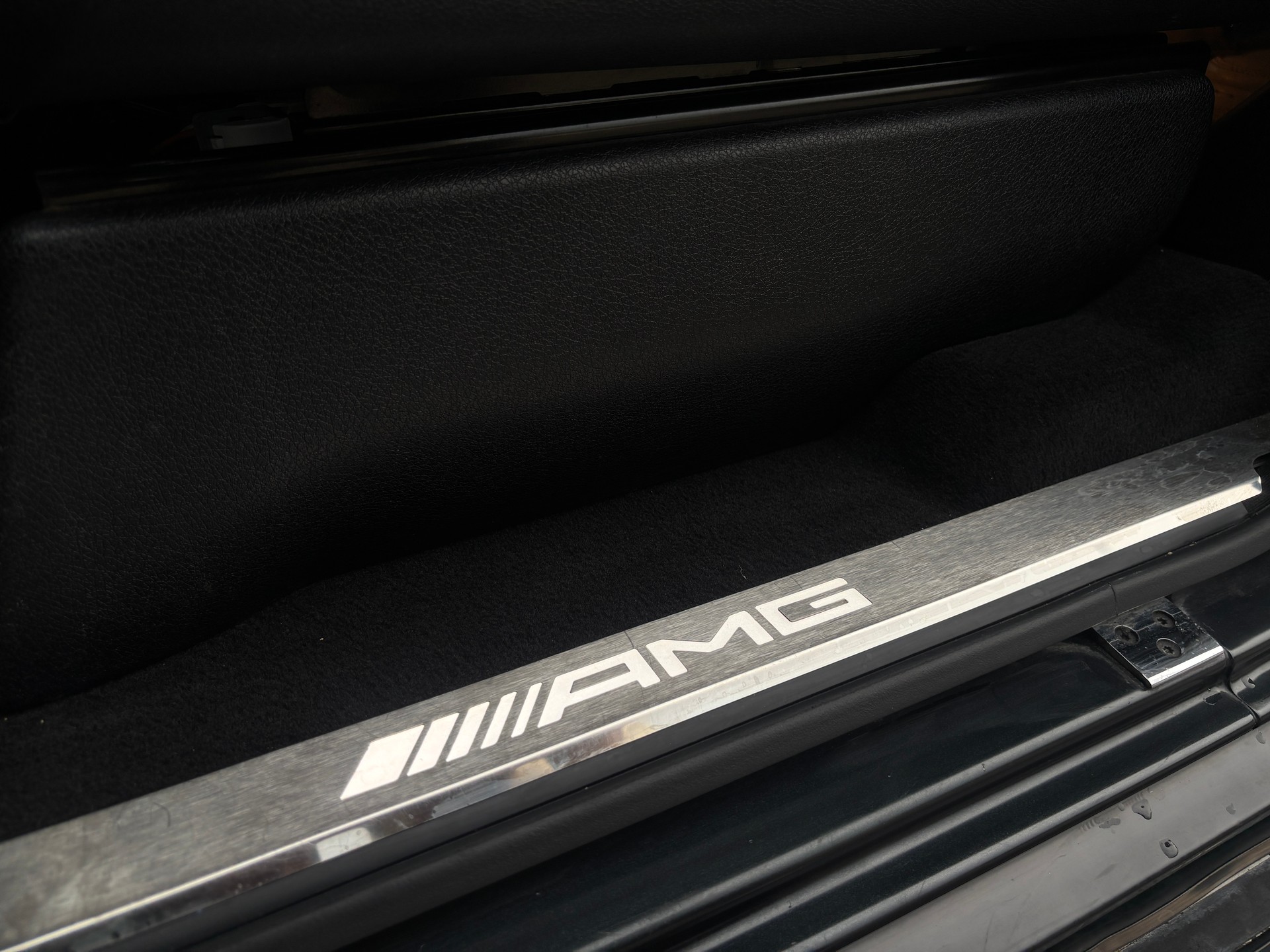 MERCEDES-BENZ G 63 AMG-image-24