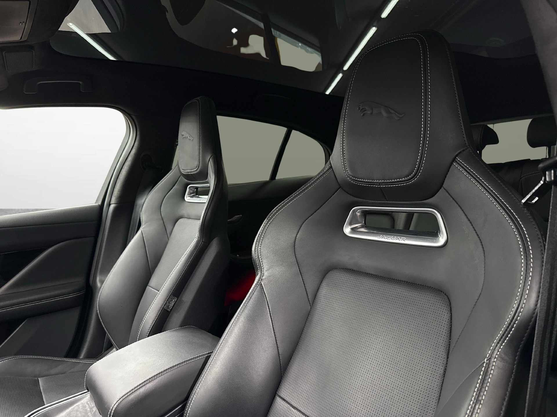 JAGUAR I-Pace EV400 HSE AWD-image-12