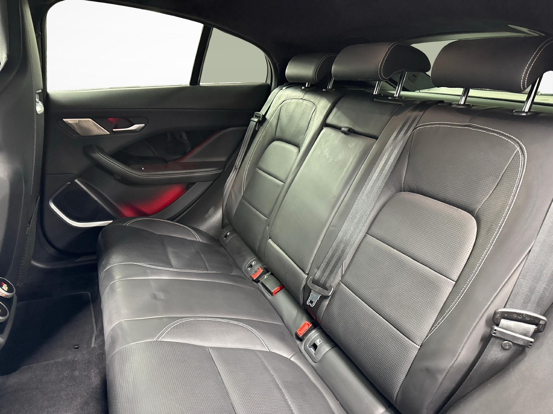 JAGUAR I-Pace EV400 HSE AWD-image-10