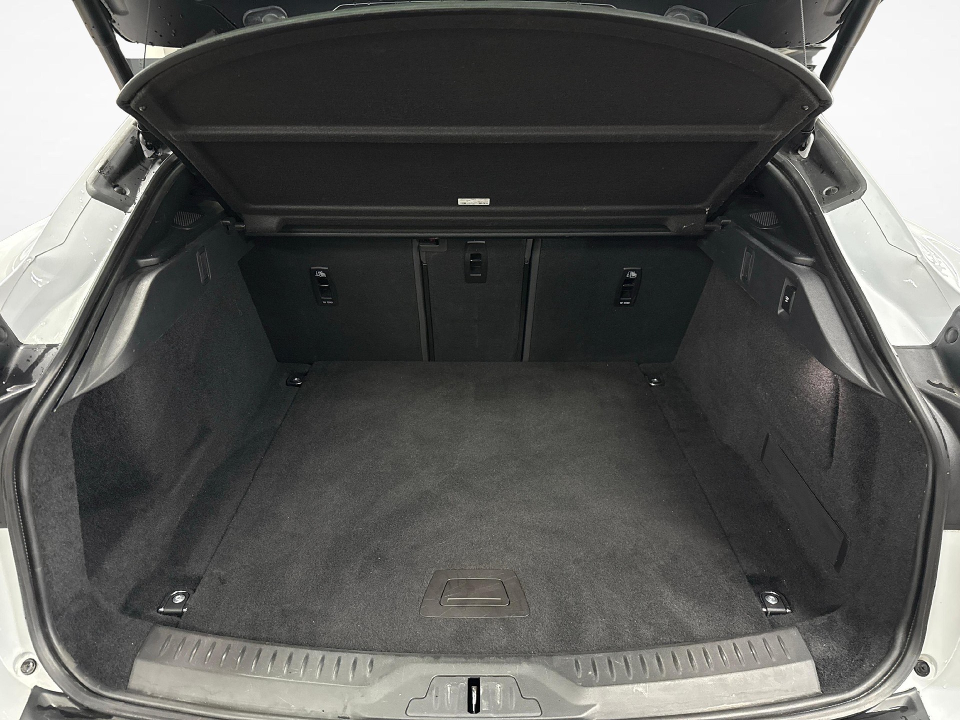 JAGUAR I-Pace EV400 HSE AWD-image-11