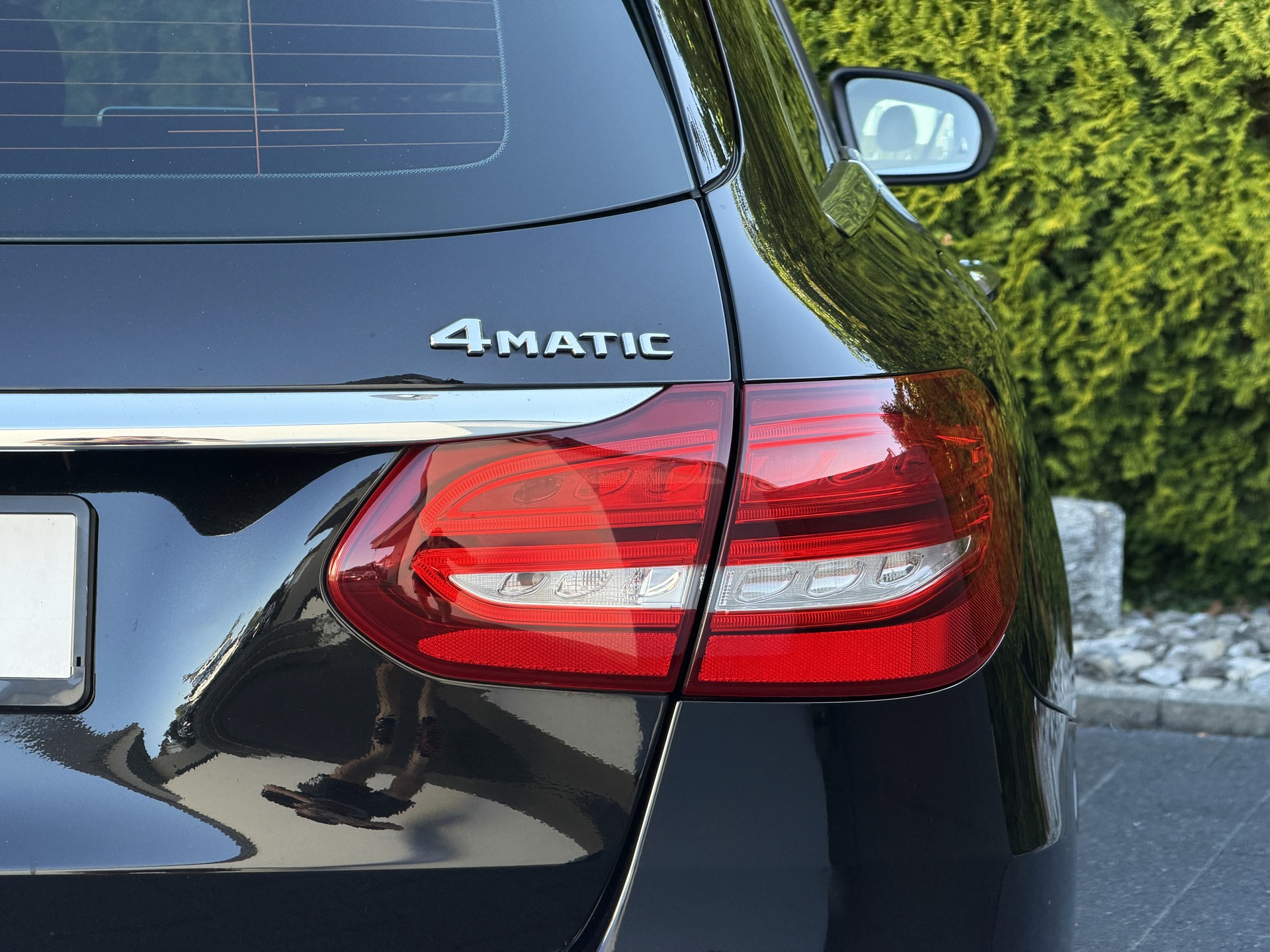 MERCEDES-BENZ C 400 AMG Line 4Matic 9G-Tronic-image-12