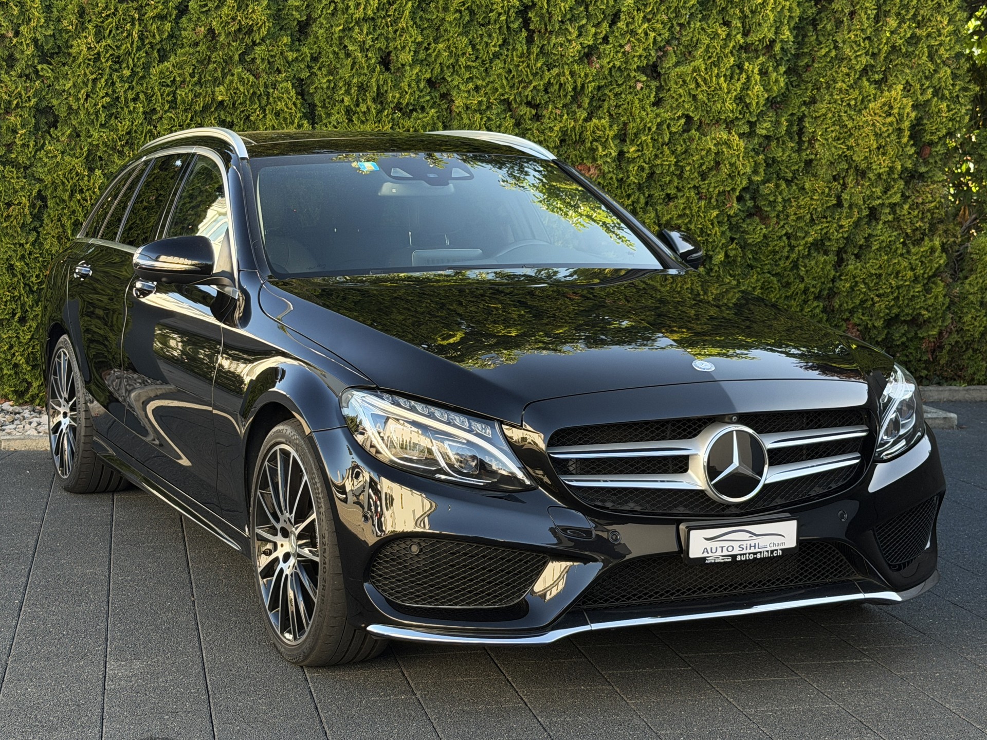 MERCEDES-BENZ C 400 AMG Line 4Matic 9G-Tronic-image-6