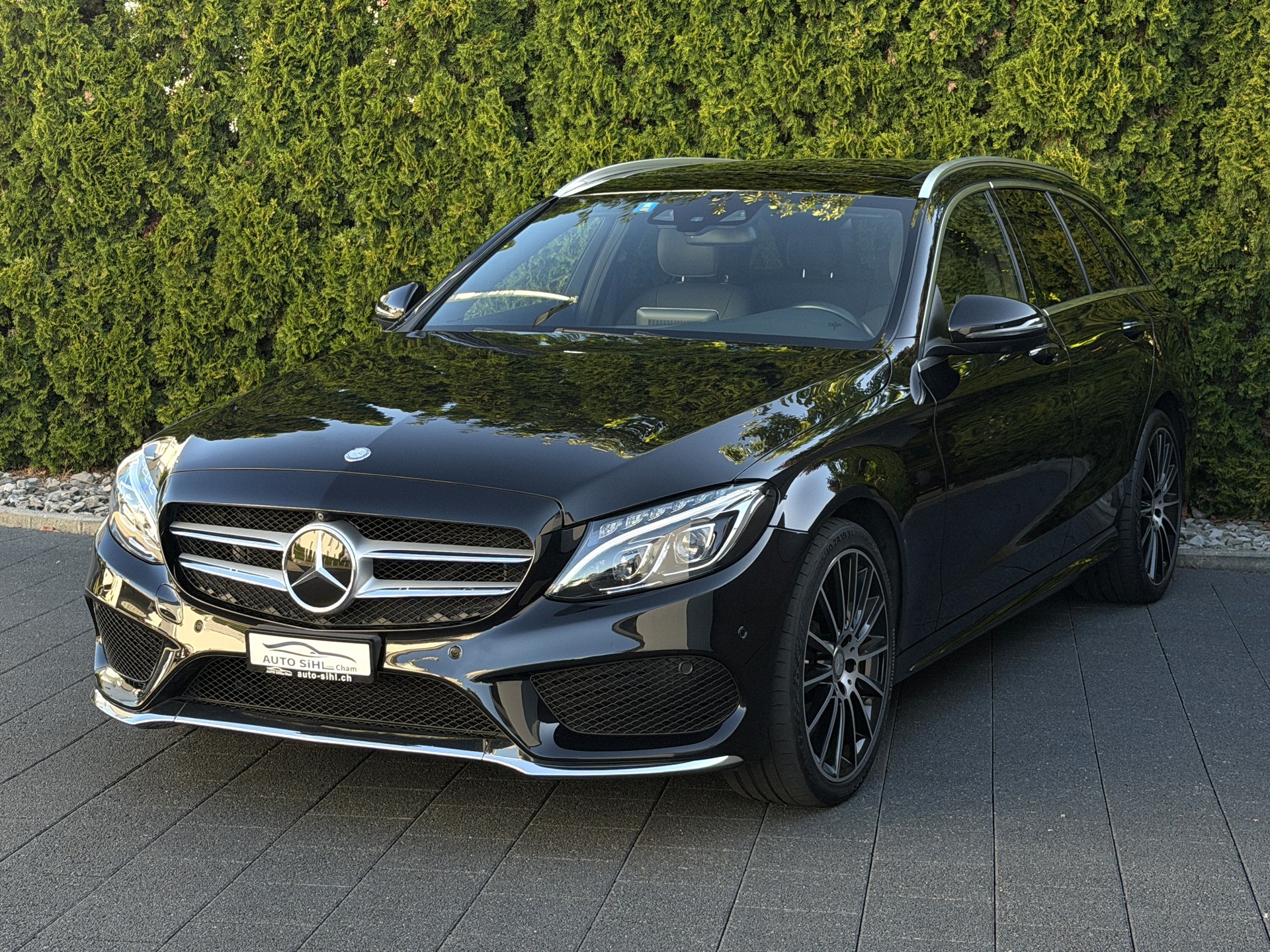 MERCEDES-BENZ C 400 AMG Line 4Matic 9G-Tronic-image-2