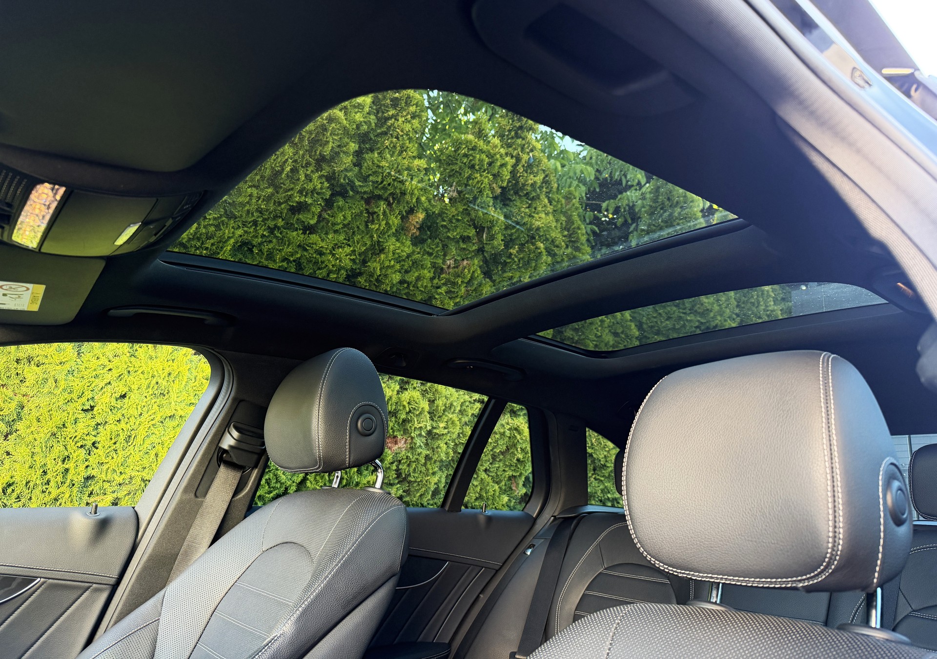 MERCEDES-BENZ C 400 AMG Line 4Matic 9G-Tronic-image-26