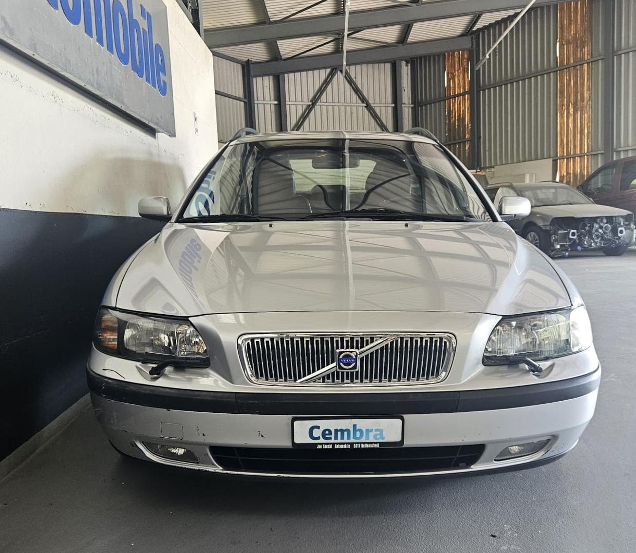 VOLVO V70 2.4 D5 163 AWD-showroom-element-2