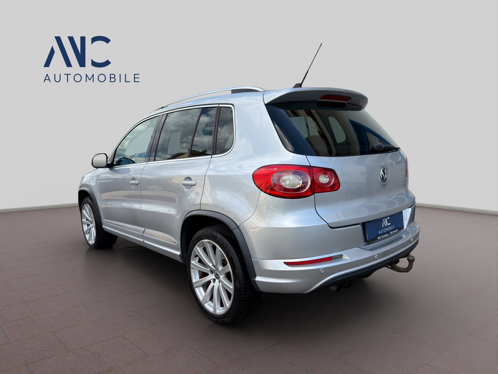 VW Tiguan 2.0 TSI Sport&Style Tiptronic-image-5