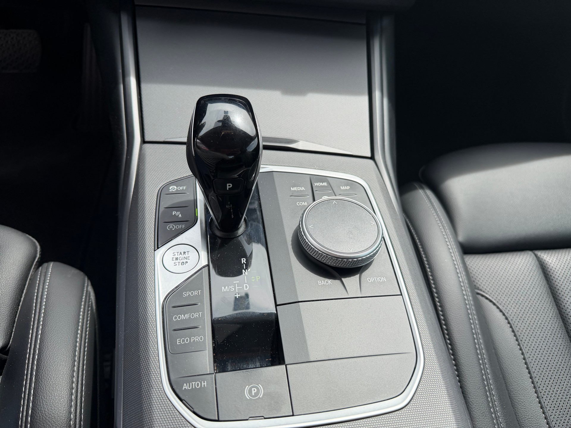 BMW 220i-image-7