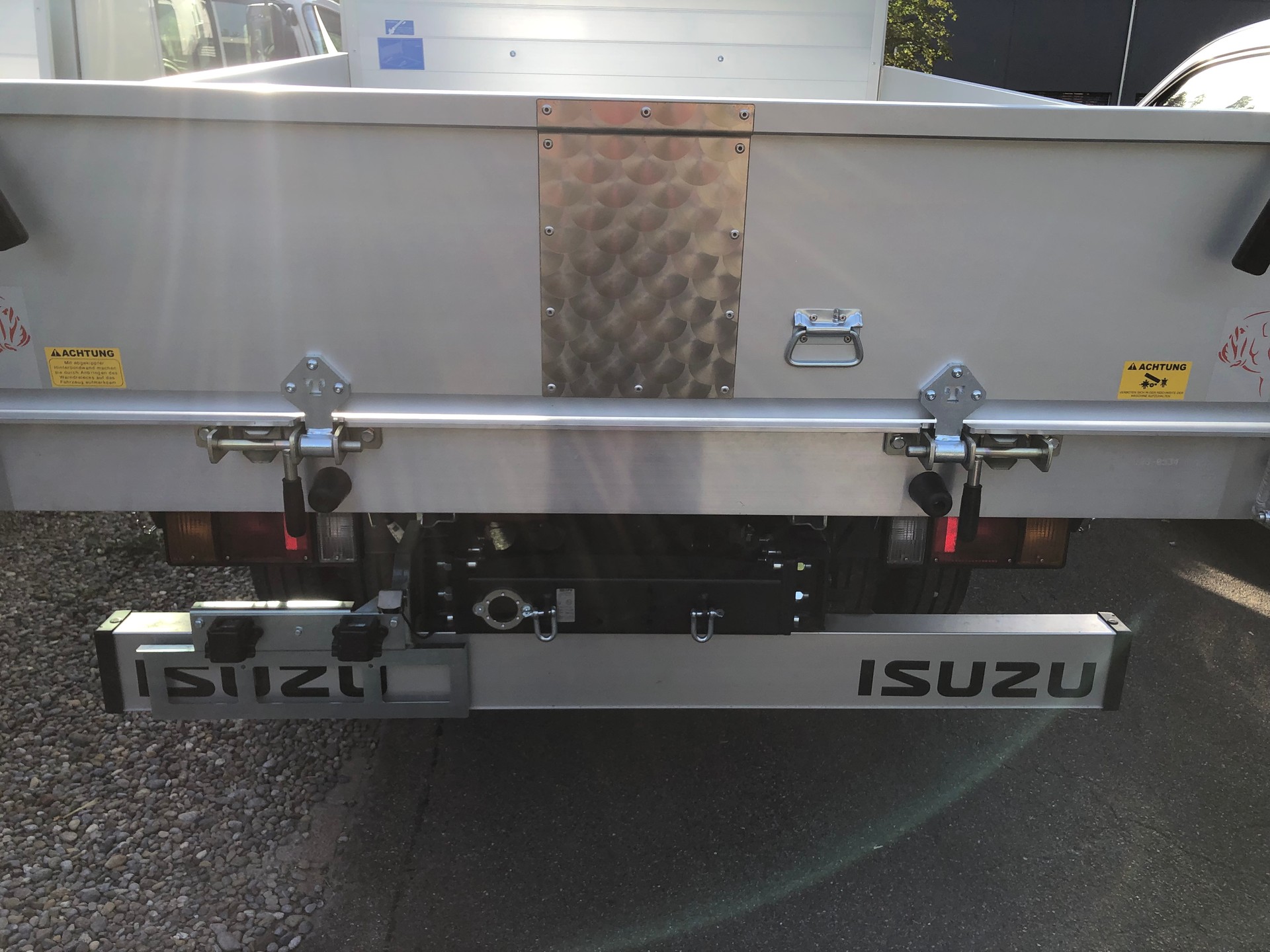 ISUZU M21 T E Box und Kipper-image-9