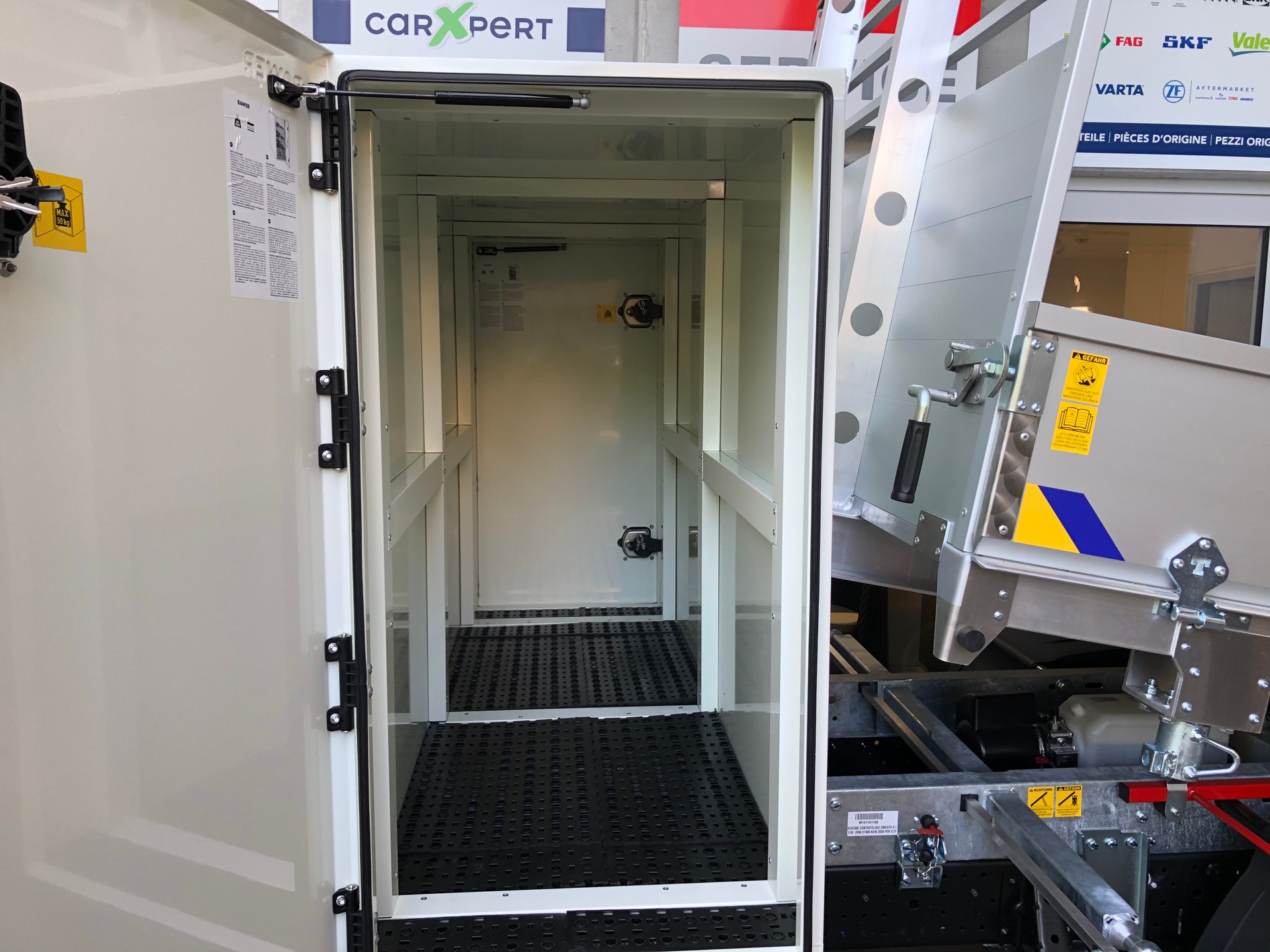 ISUZU M21 T E Box und Kipper-image-4