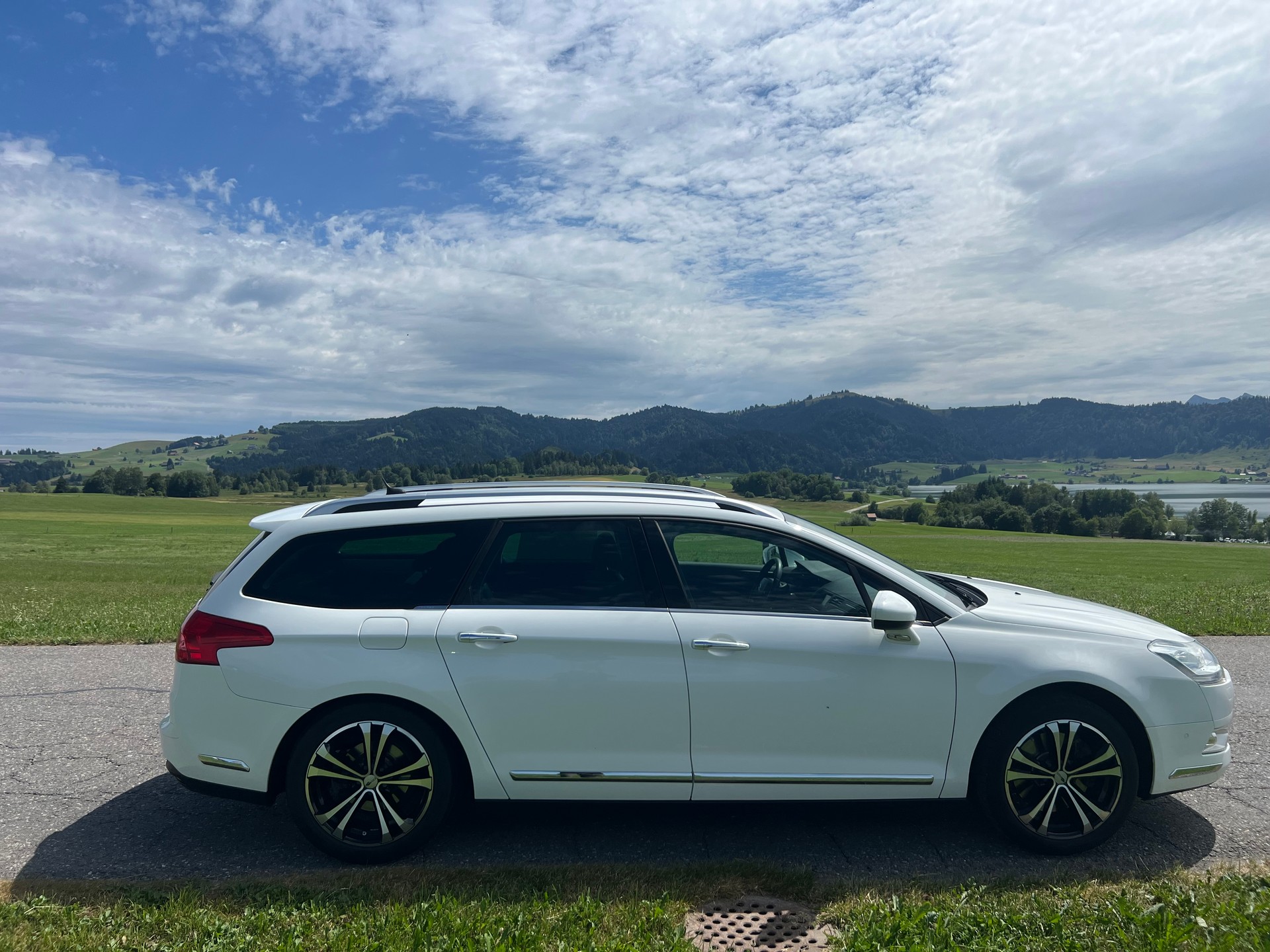 CITROEN C5 Tourer 3.0 HDi V6 Exclusive Automatic-image-6