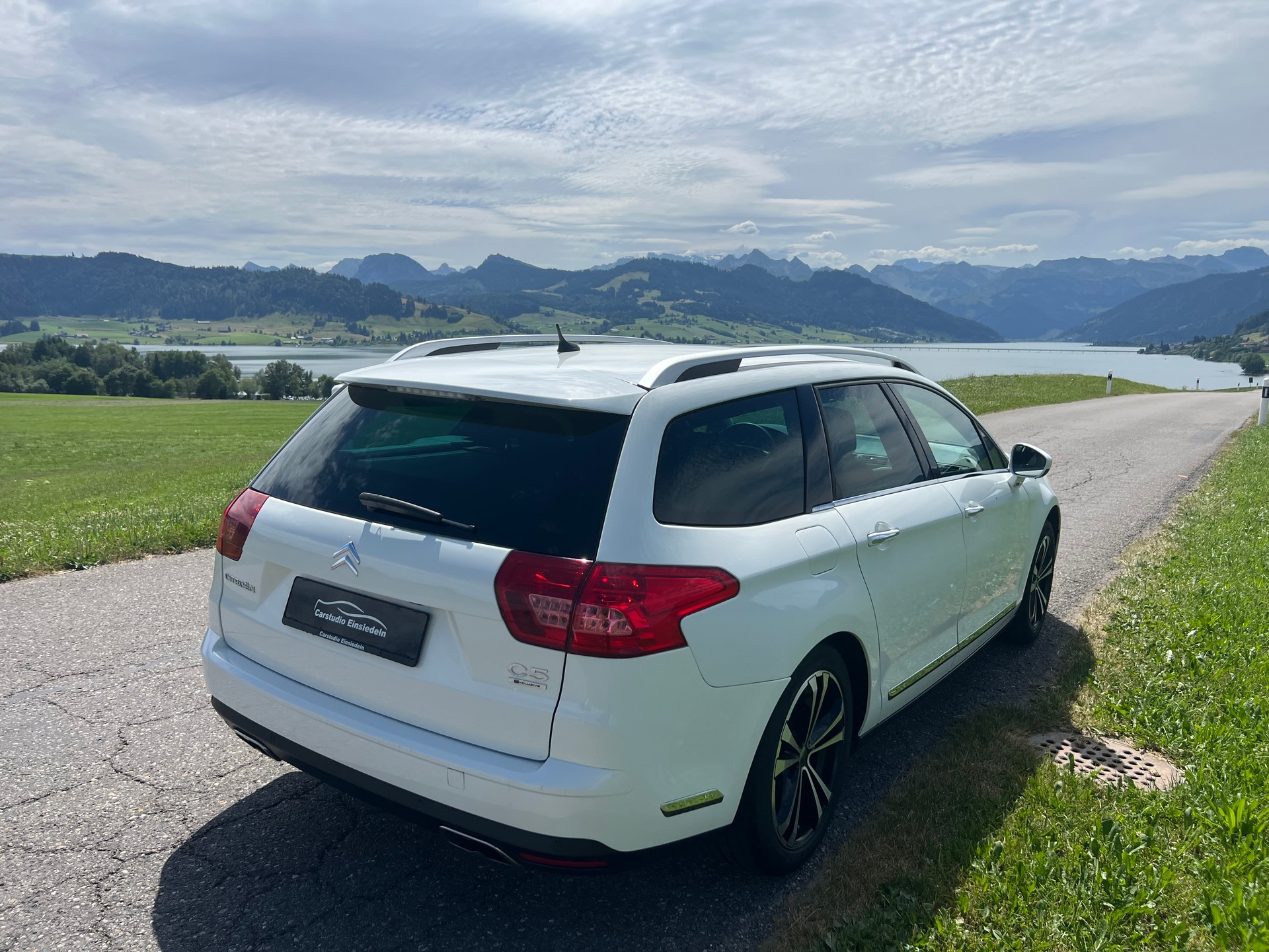 CITROEN C5 Tourer 3.0 HDi V6 Exclusive Automatic-image-5