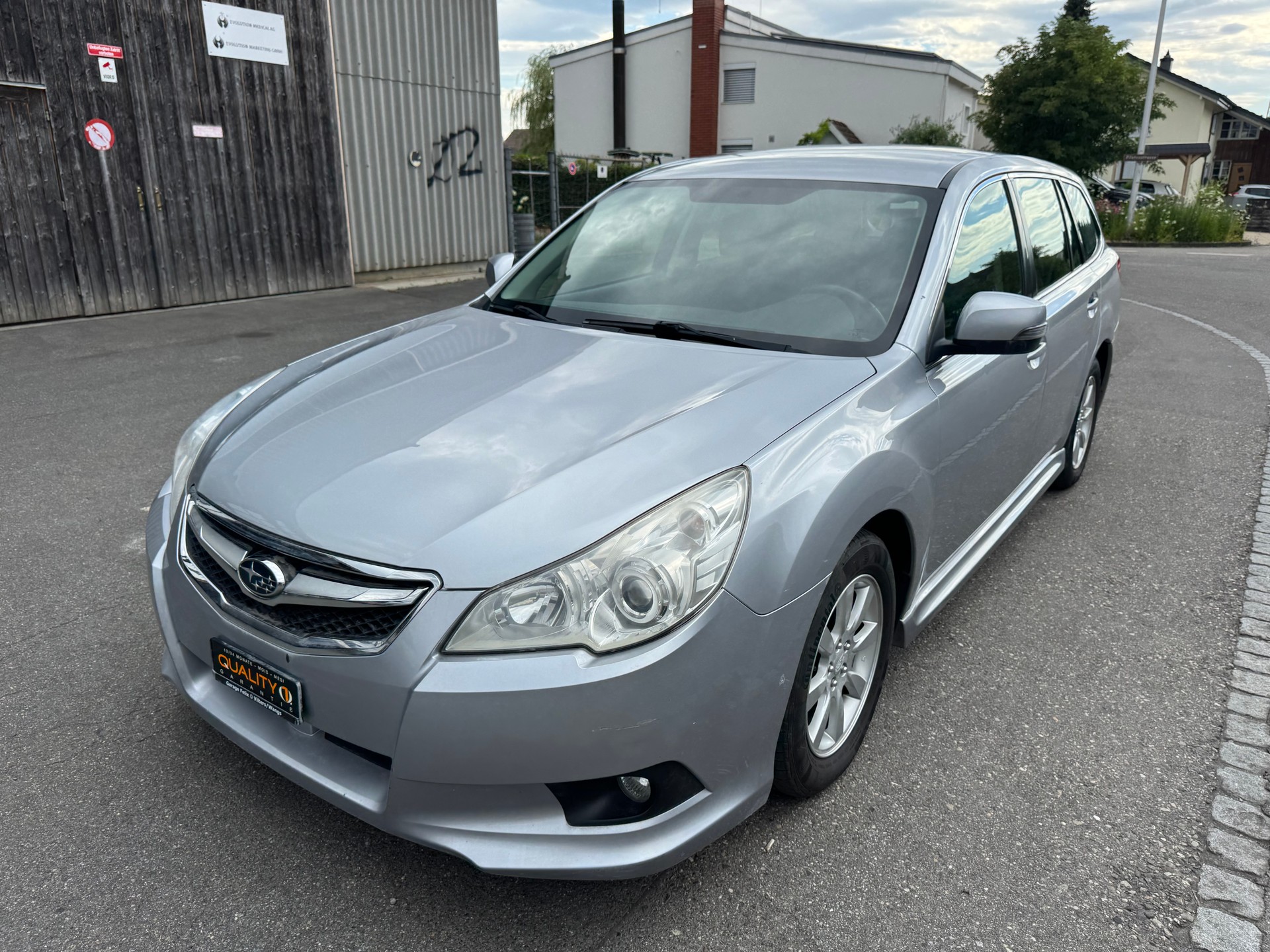 SUBARU Legacy 2.0i Limited AWD Lineartronic-image-8