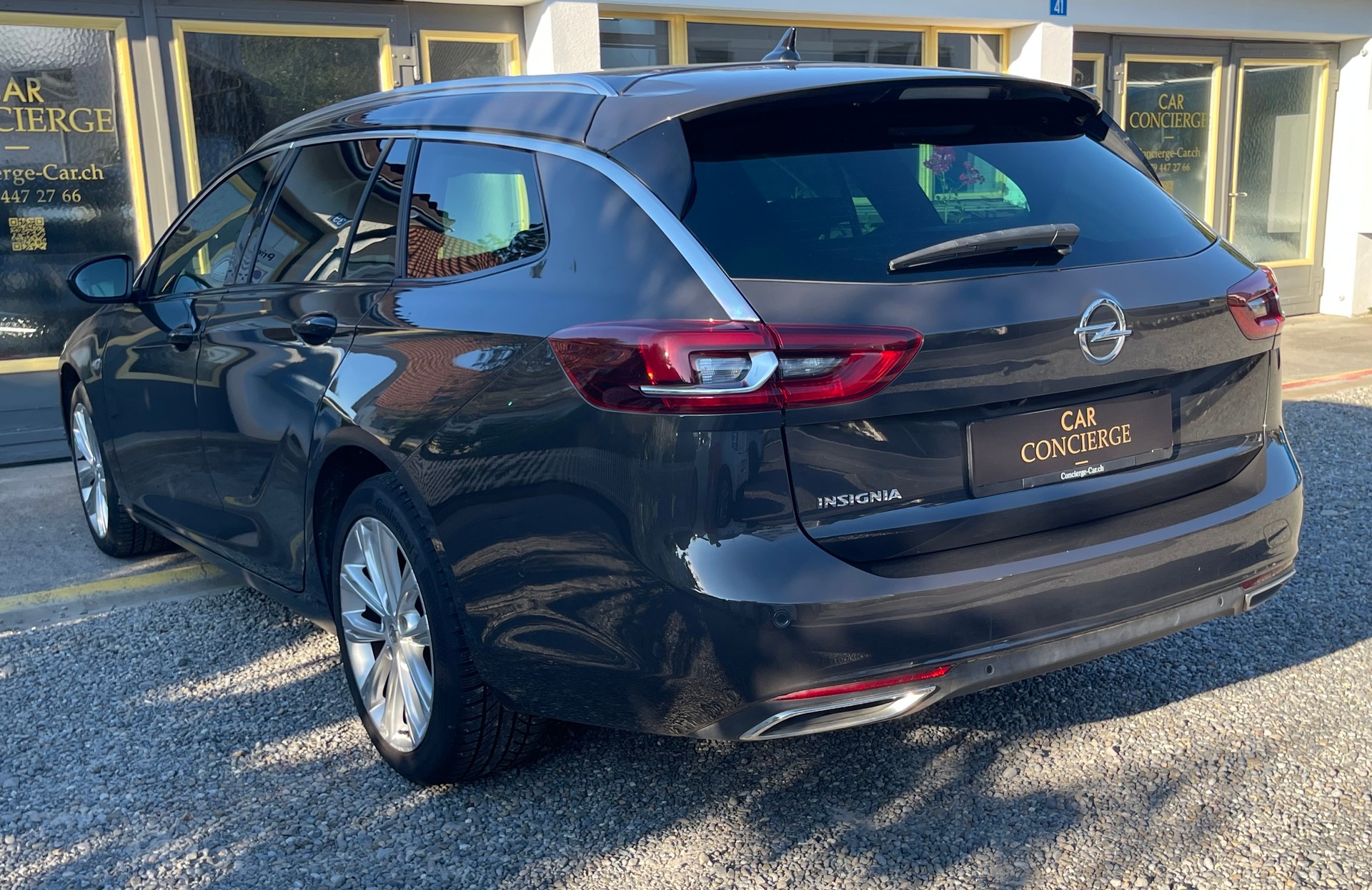 OPEL Insignia 2.0 CDTI Sports Tourer Ultimate Automatic-image-4