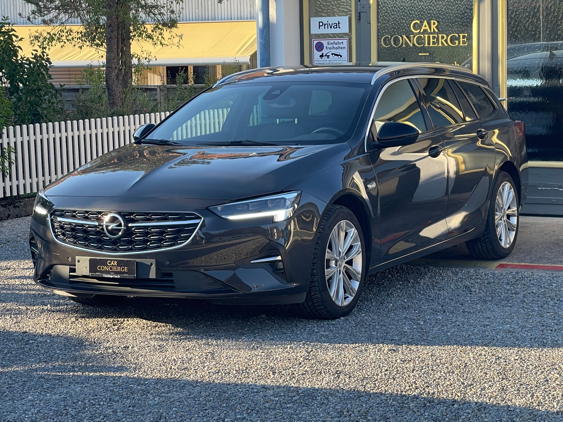 OPEL Insignia 2.0 CDTI Sports Tourer Ultimate Automatic-image-0