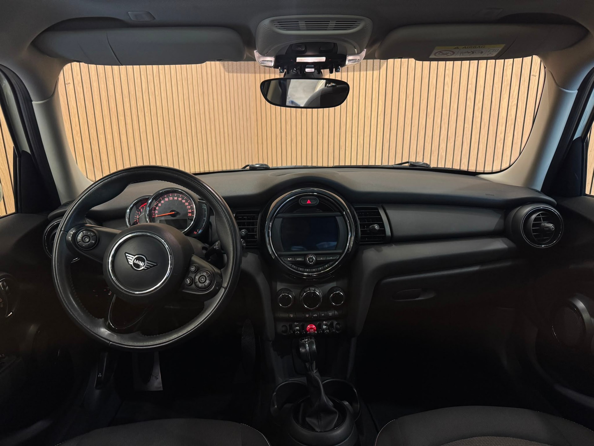 MINI One-image-7