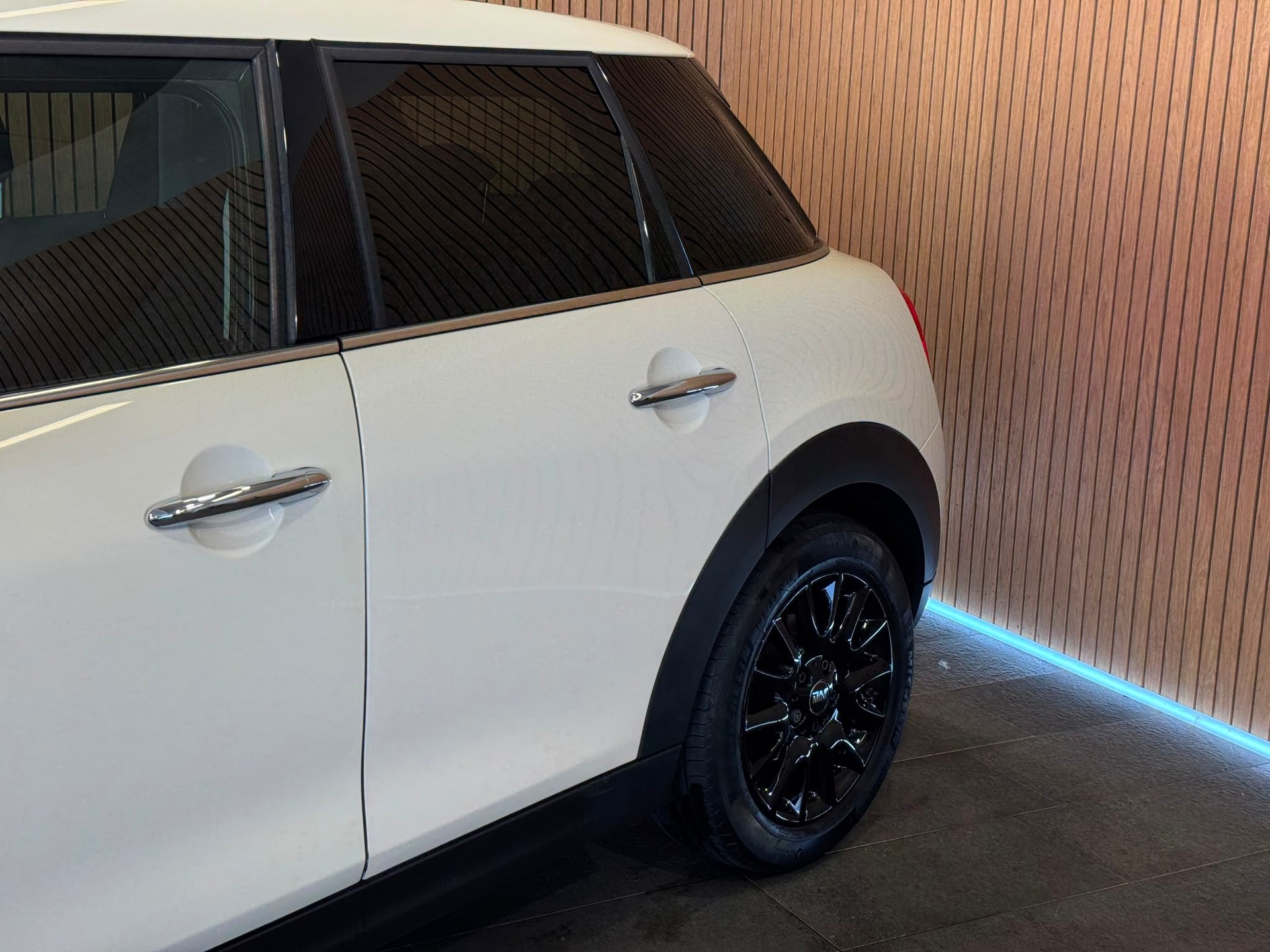 MINI One-image-6
