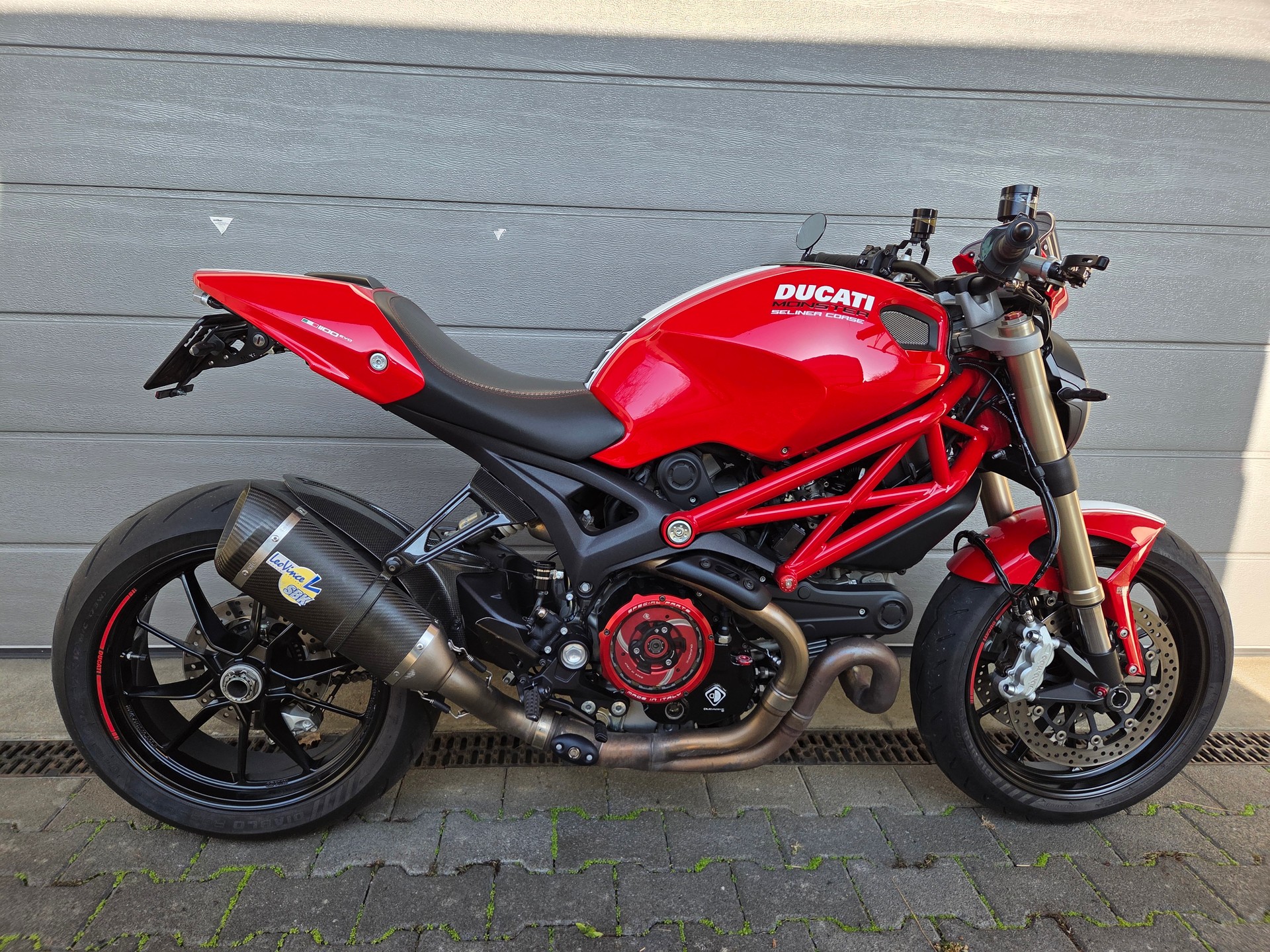 DUCATI Monster 1100 EVO ABS-image-1