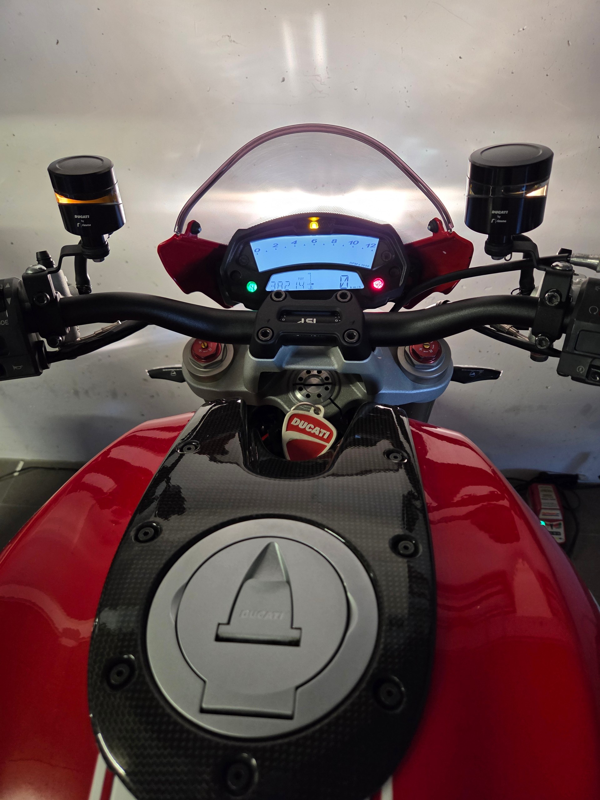 DUCATI Monster 1100 EVO ABS-image-6