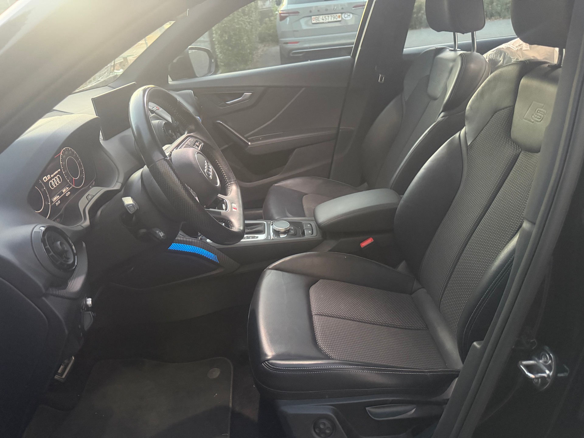 AUDI Q2 2.0 TDI sport quattro S-tronic-image-5