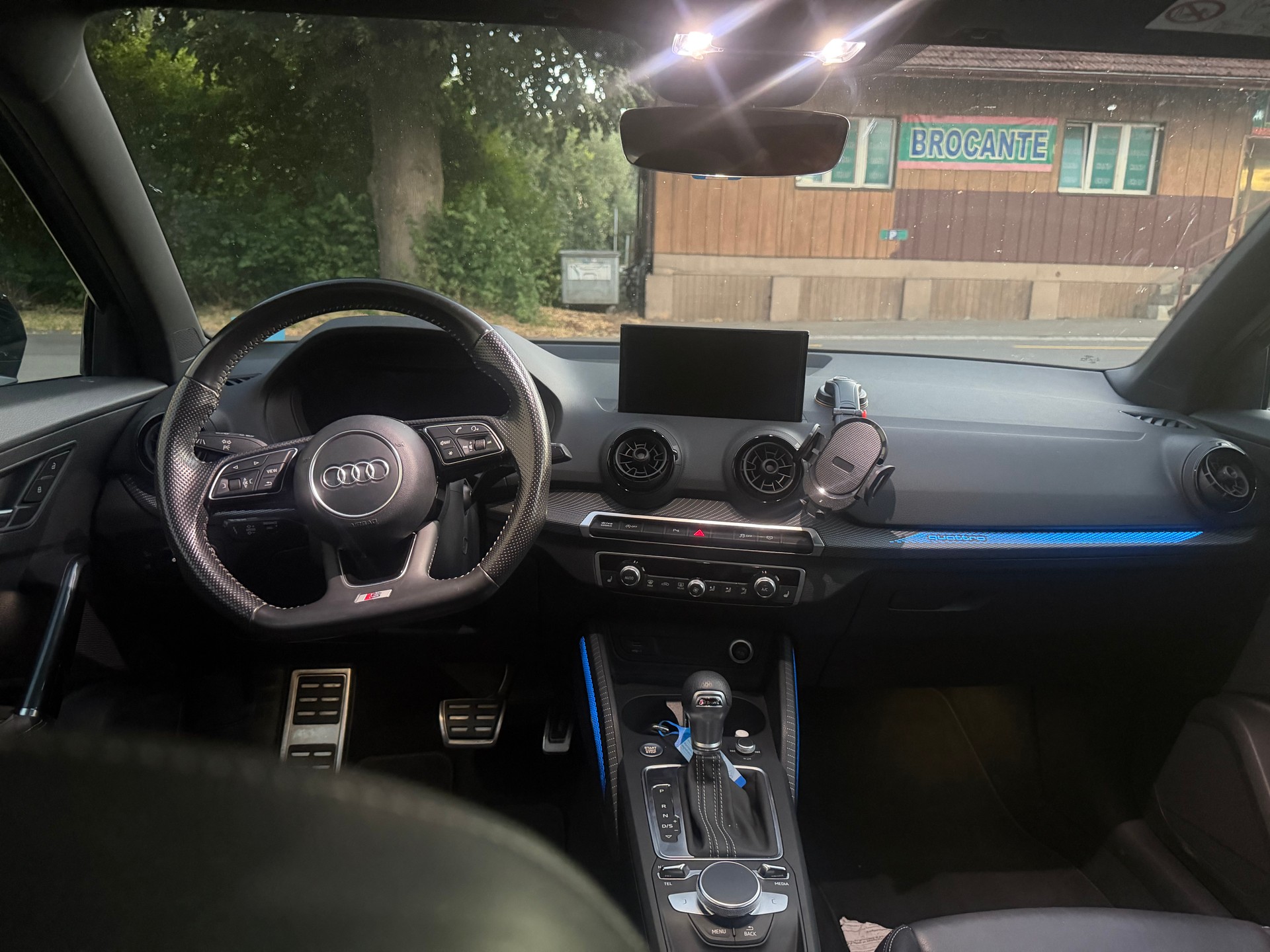 AUDI Q2 2.0 TDI sport quattro S-tronic-image-4