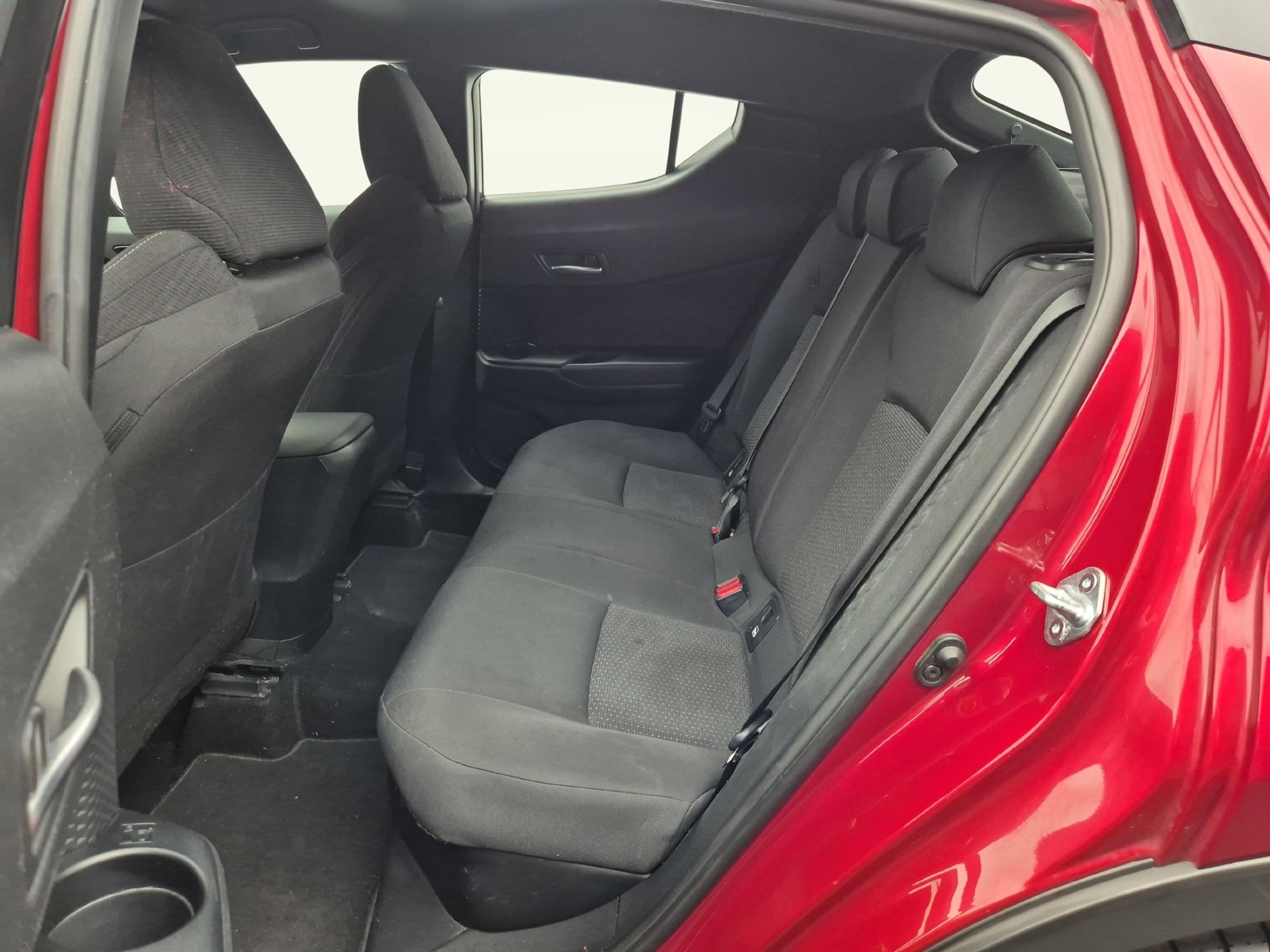 TOYOTA C-HR 1.8 VVTi HSD Comfort-image-3