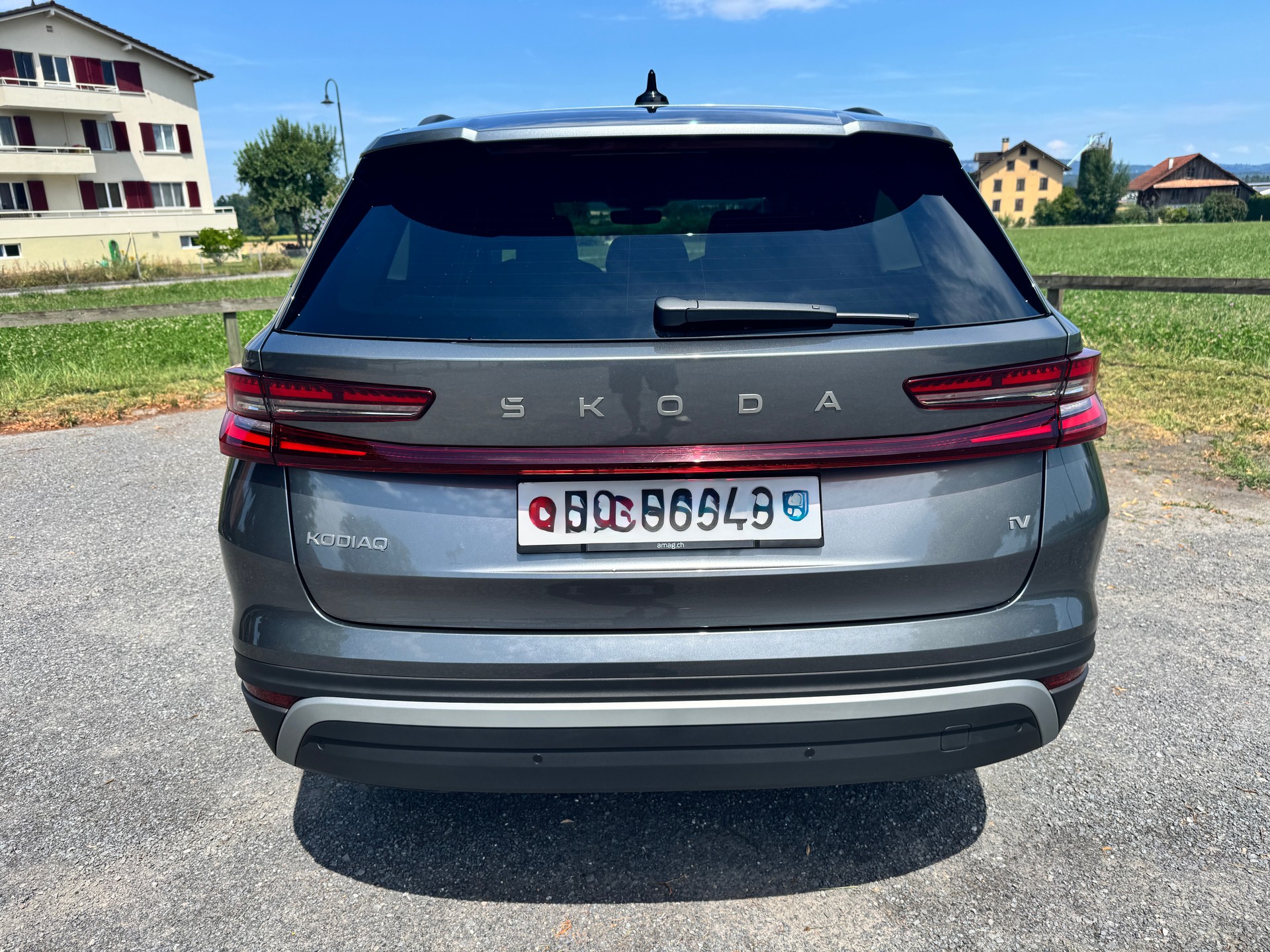 SKODA 1.5 TSI PHEV Dynamic 2WD-image-12