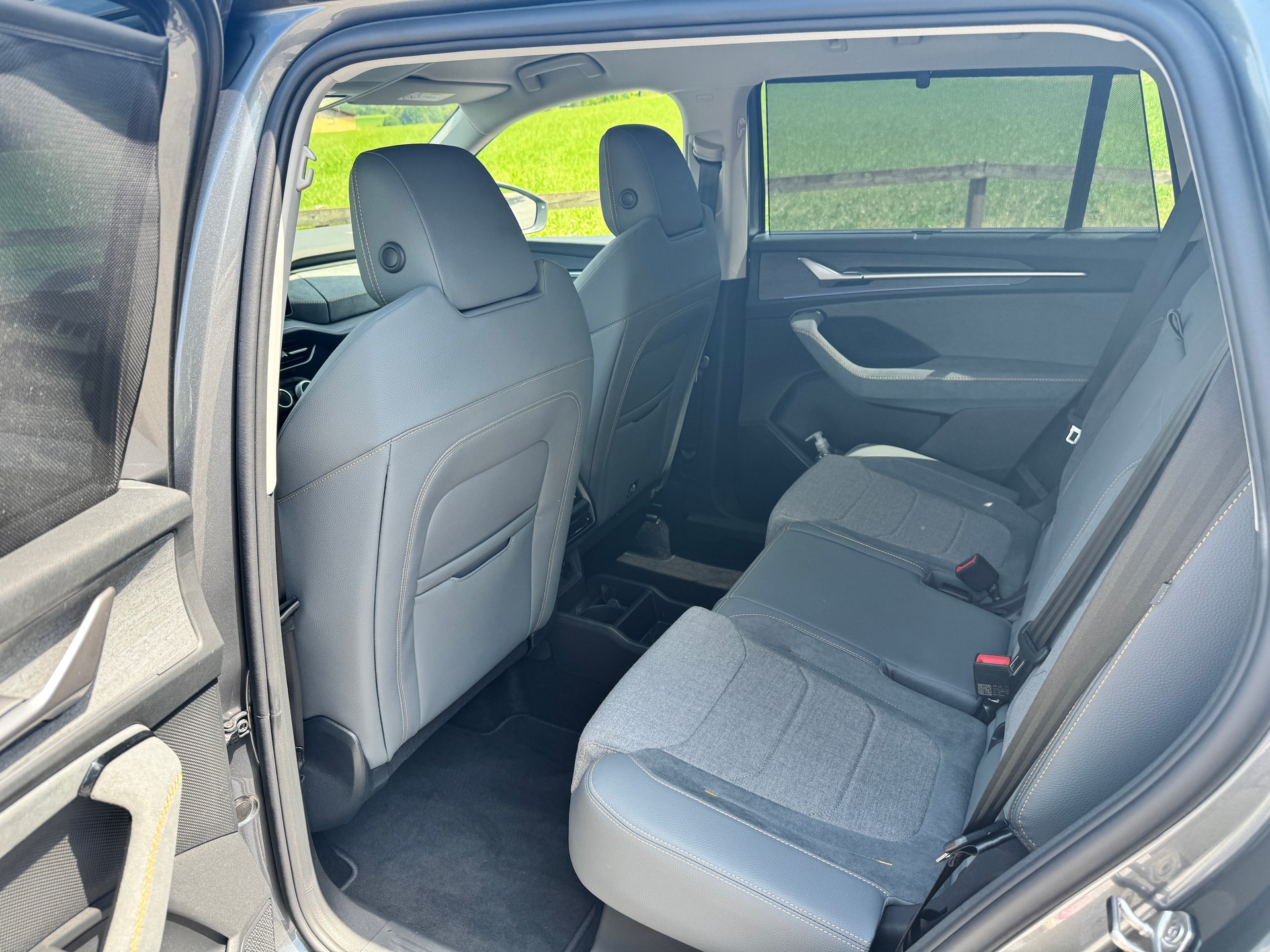 SKODA 1.5 TSI PHEV Dynamic 2WD-image-1